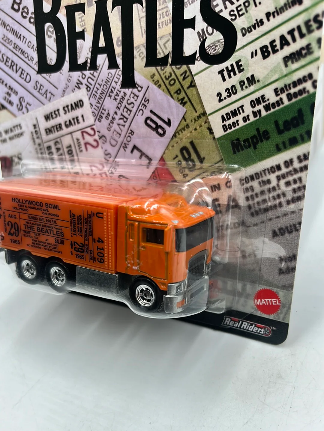 Hot Wheels 2024 Pop Culture The Beatles Hiway Hauler 271F - Image 4