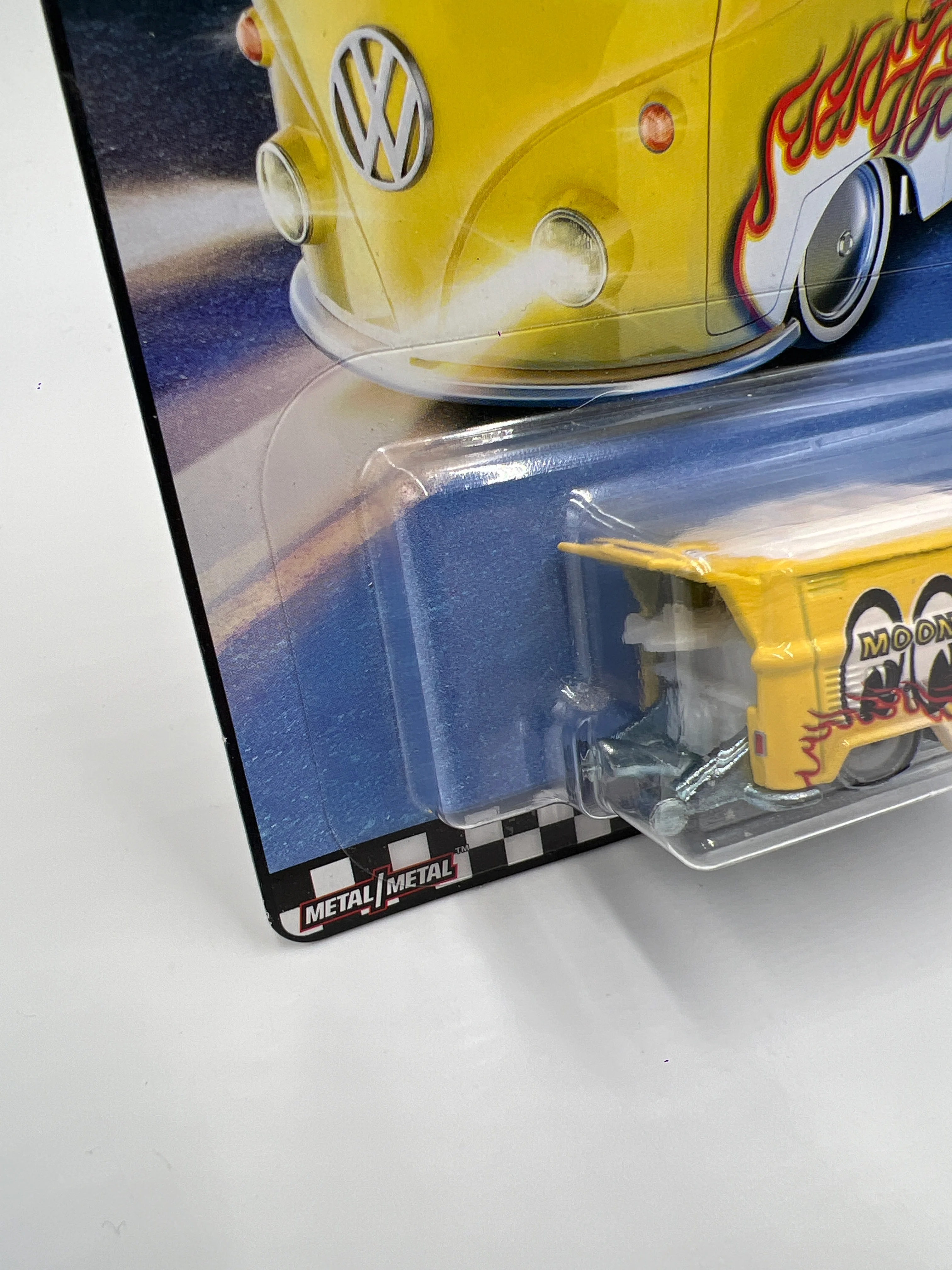 Hot Wheels Premium Boulevard #17 Kool Kombi Yellow Mooneyes W/Protector - Image 4