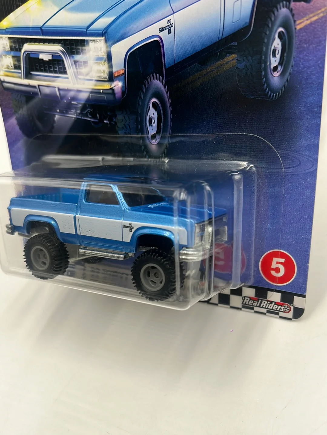 Hot Wheels Premium Boulevard #5 ‘83 Chevy Silverado 4x4 265D - Image 4