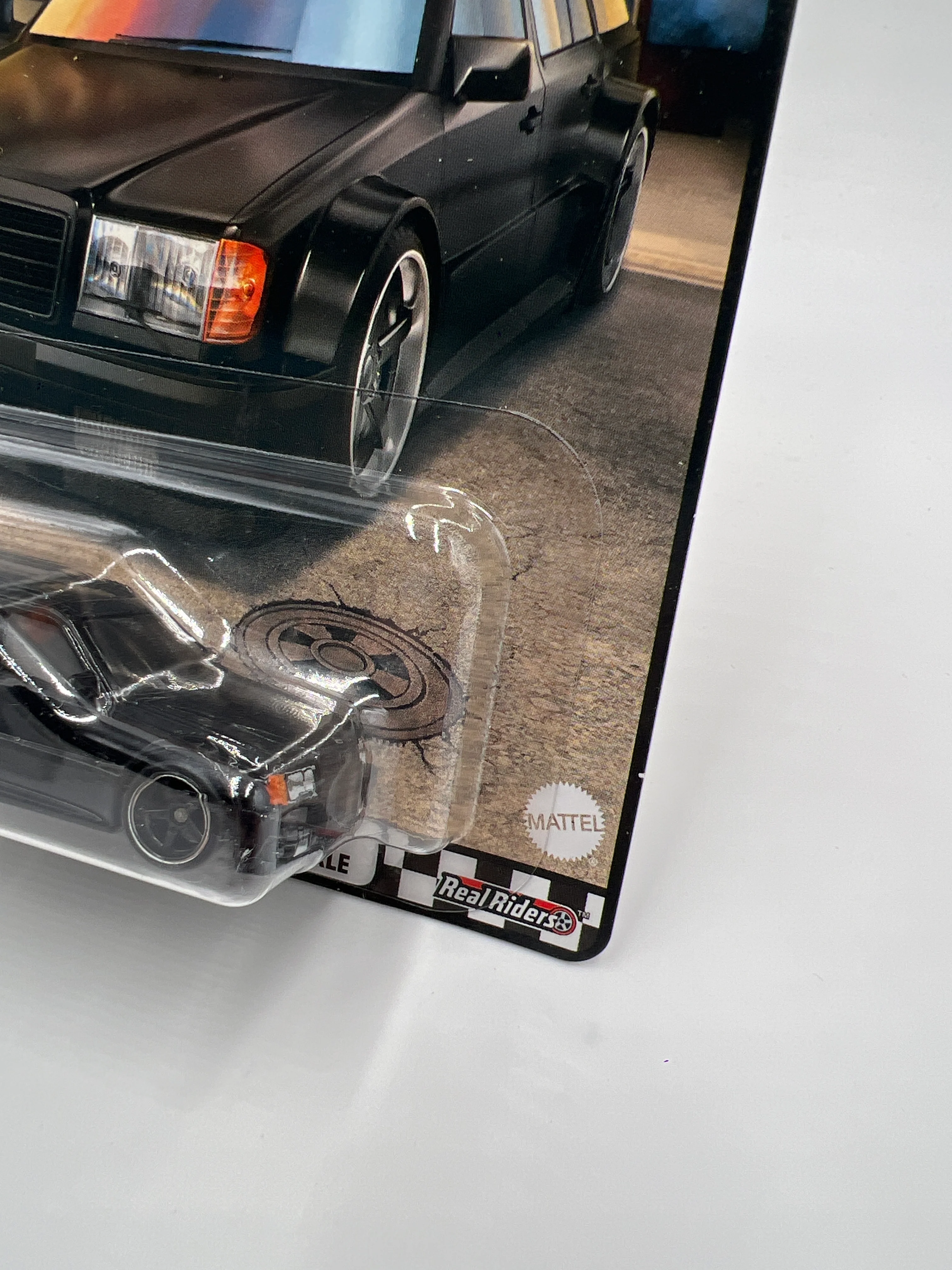 Hot Wheels Premium Boulevard #60 Mercedes-Benz AMG E 36 Estate Special Edition Black W/Protector - Image 3