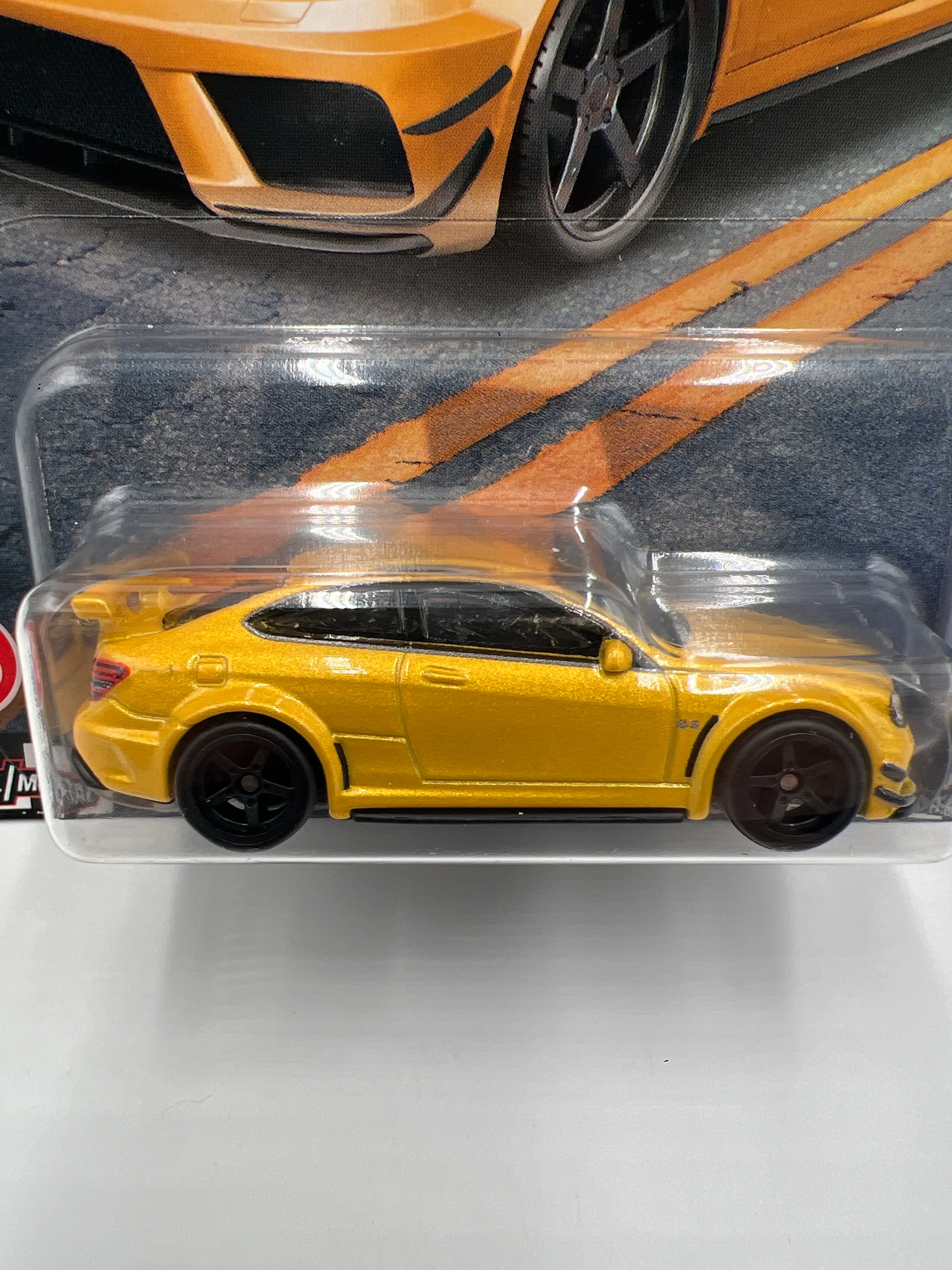 Hot Wheels Premium Boulevard #76 12 Mercedes-Benz C 63 AMG Coupe Black Series Yellow - Image 2