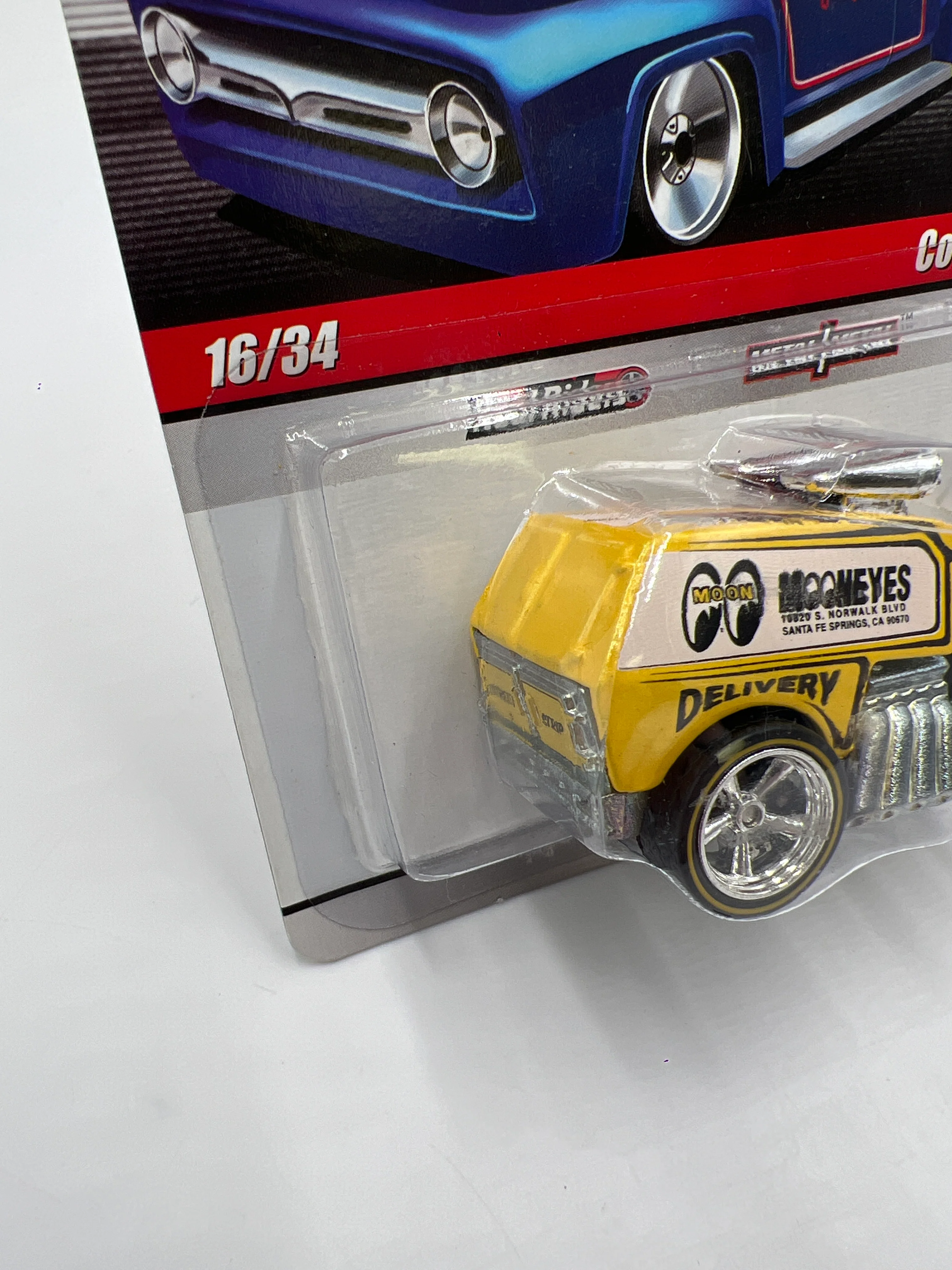 Hot Wheels Premium Delivery Series #16 Cool One Mooneyes Yellow - Image 5