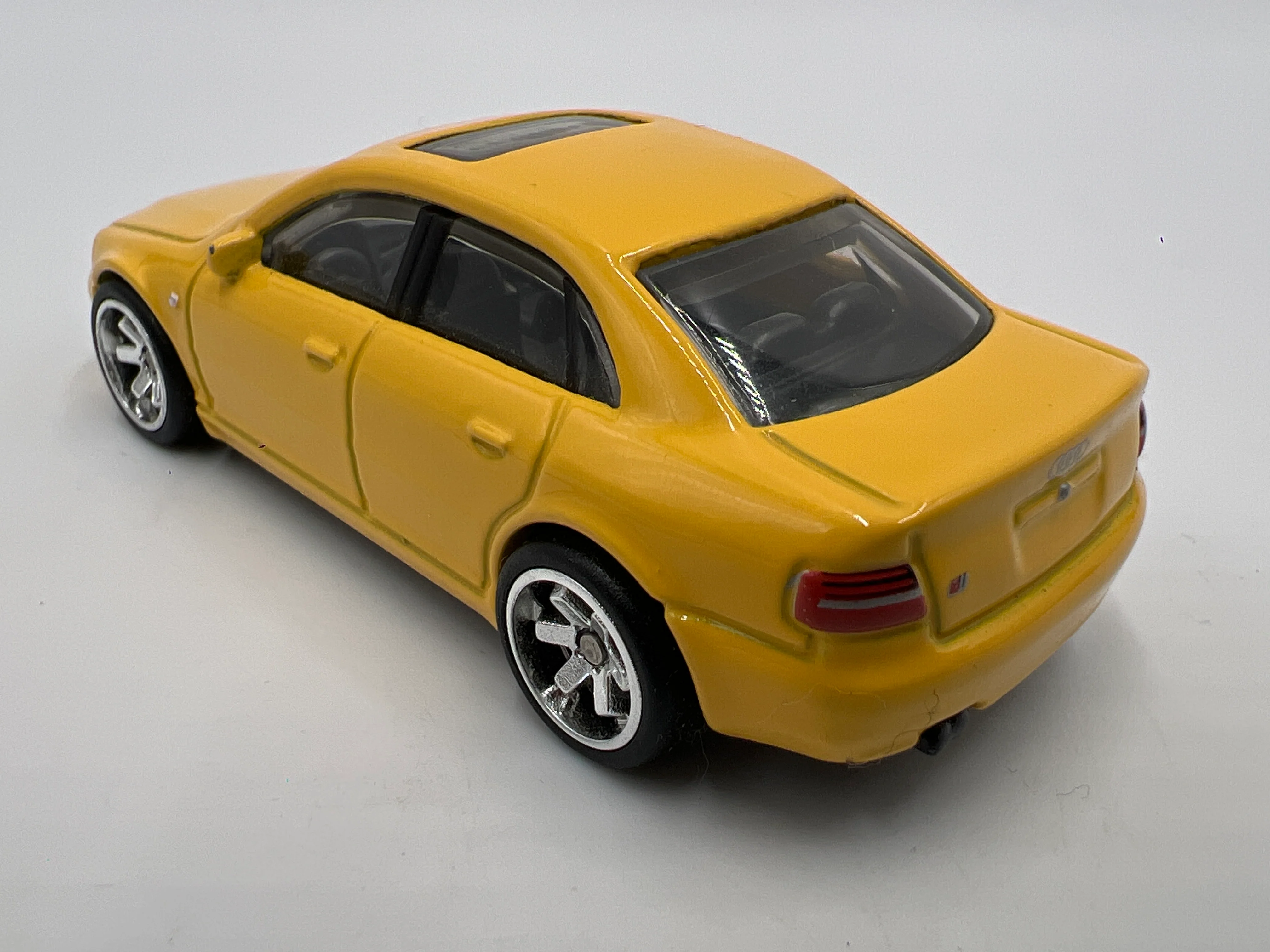 Hot Wheels Premium Deutschland Design Audi S4 Quattro Yellow Loose - Image 2