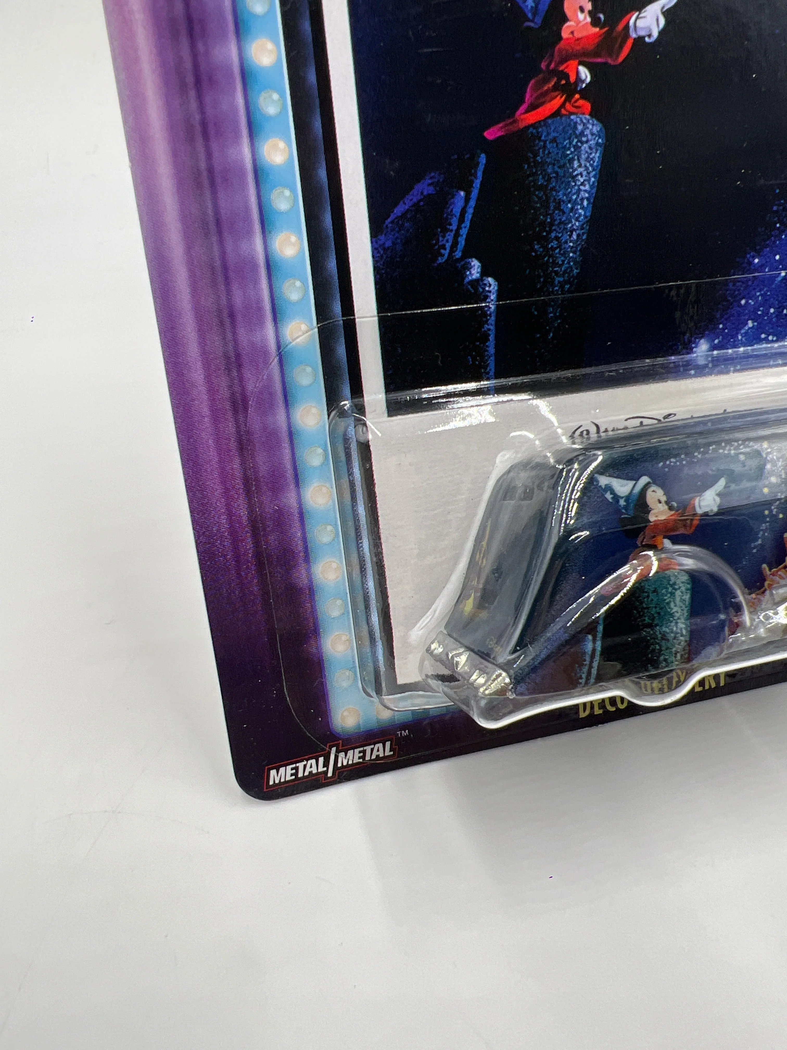 Hot Wheels Premium Disney Classics Stereophonic Sound #2 Deco Delivery 269F - Image 5