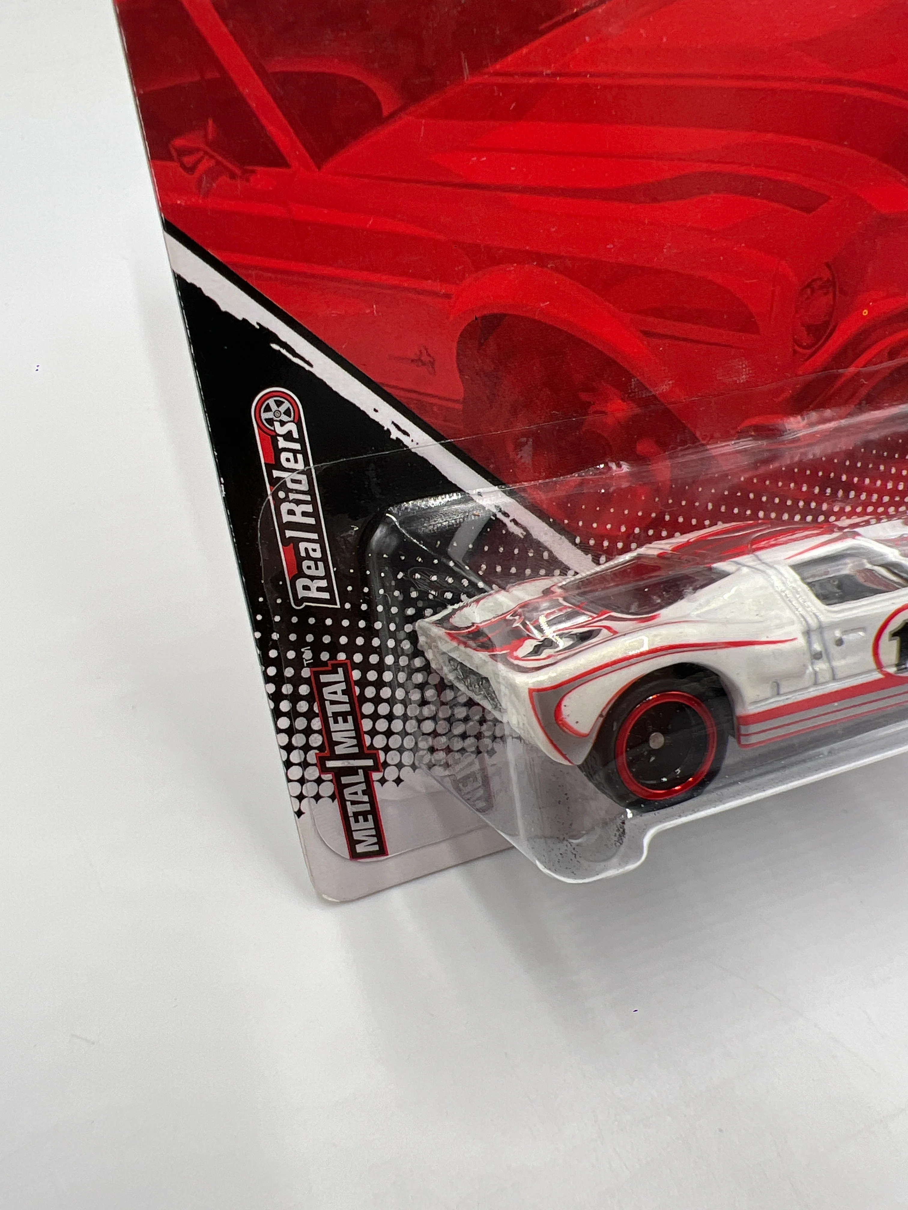 Hot Wheels Premium Garage Ford Series #11 Ford GT40 White - Image 5