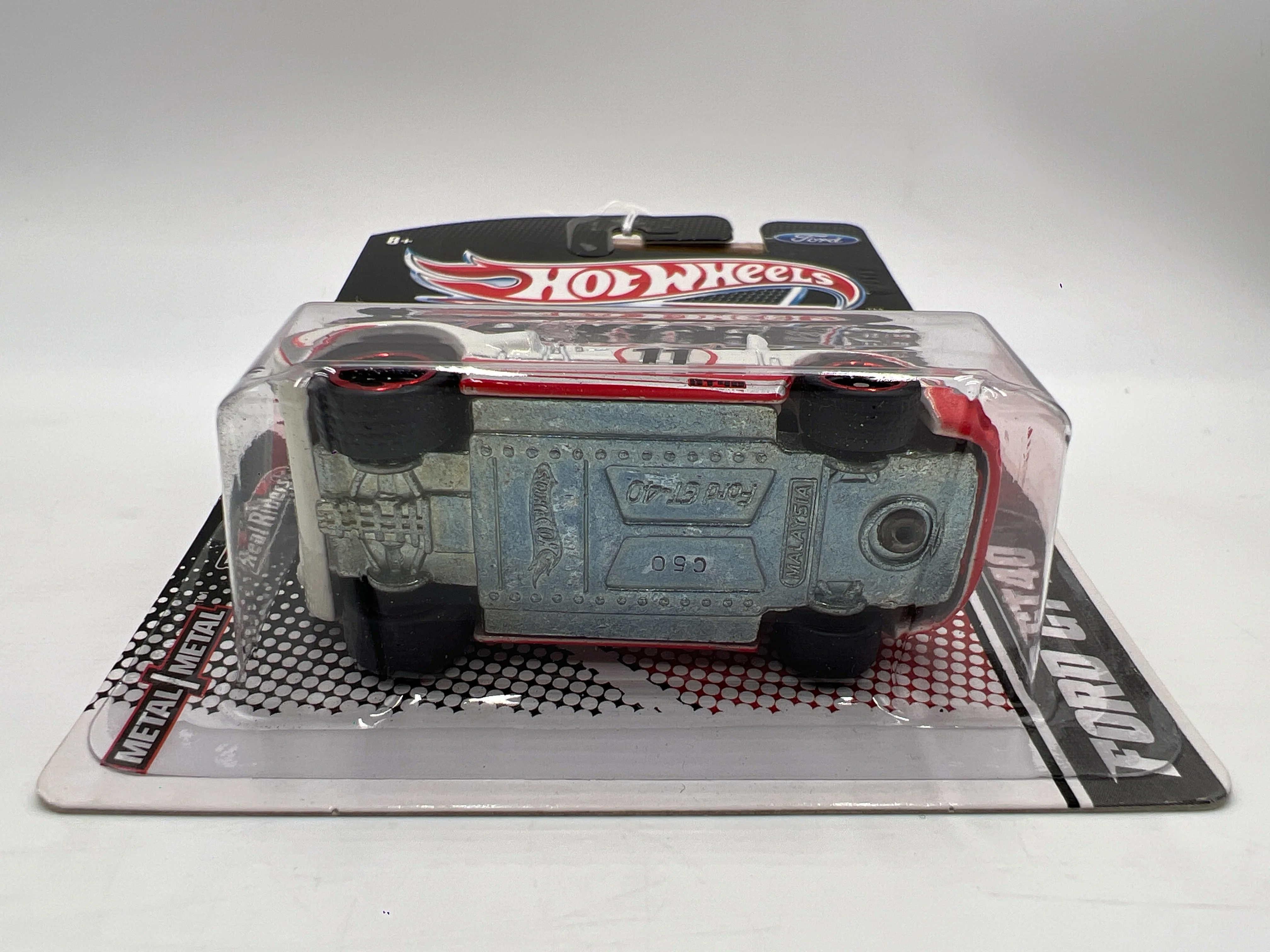 Hot Wheels Premium Garage Ford Series #11 Ford GT40 White - Image 6