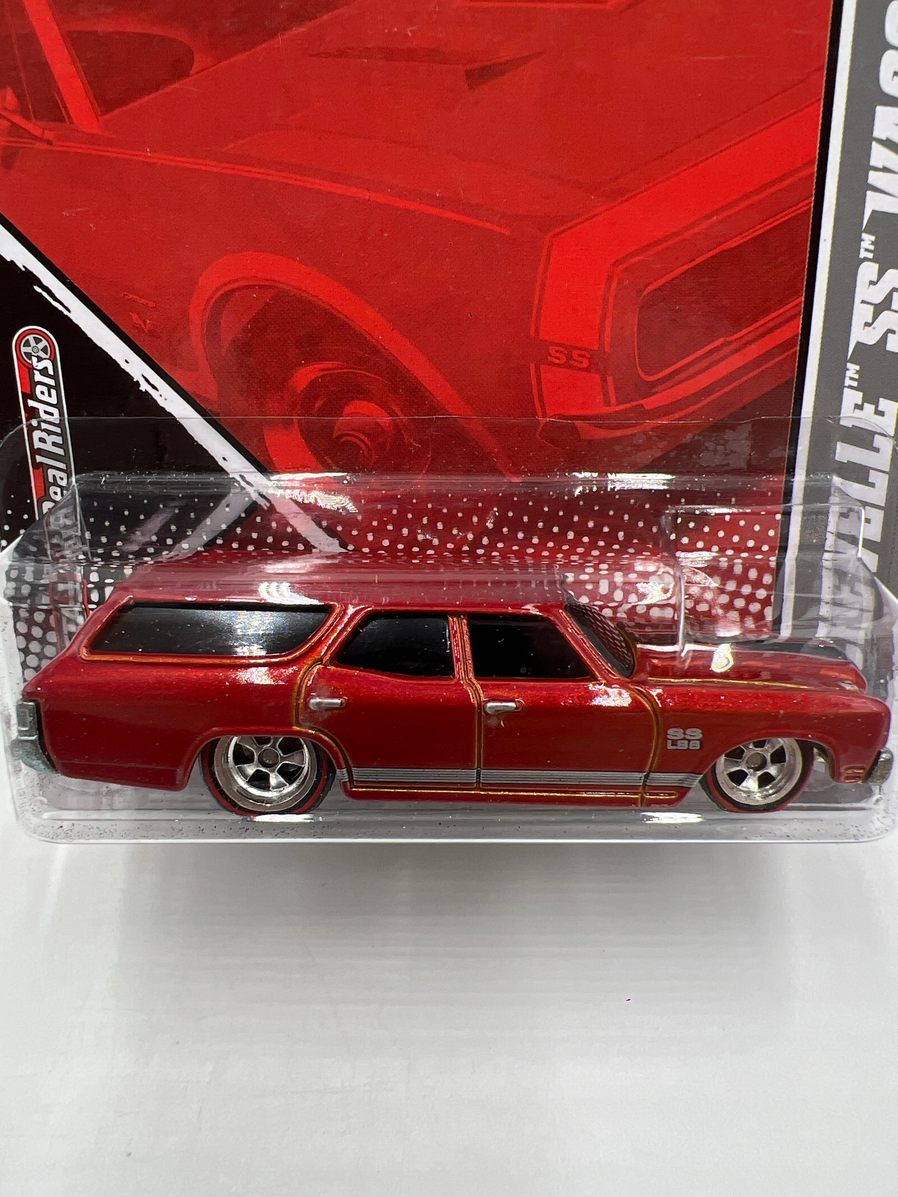Hot Wheels Premium Garage GM Series #4 70 Chevelle SS Wagon Red - Image 3