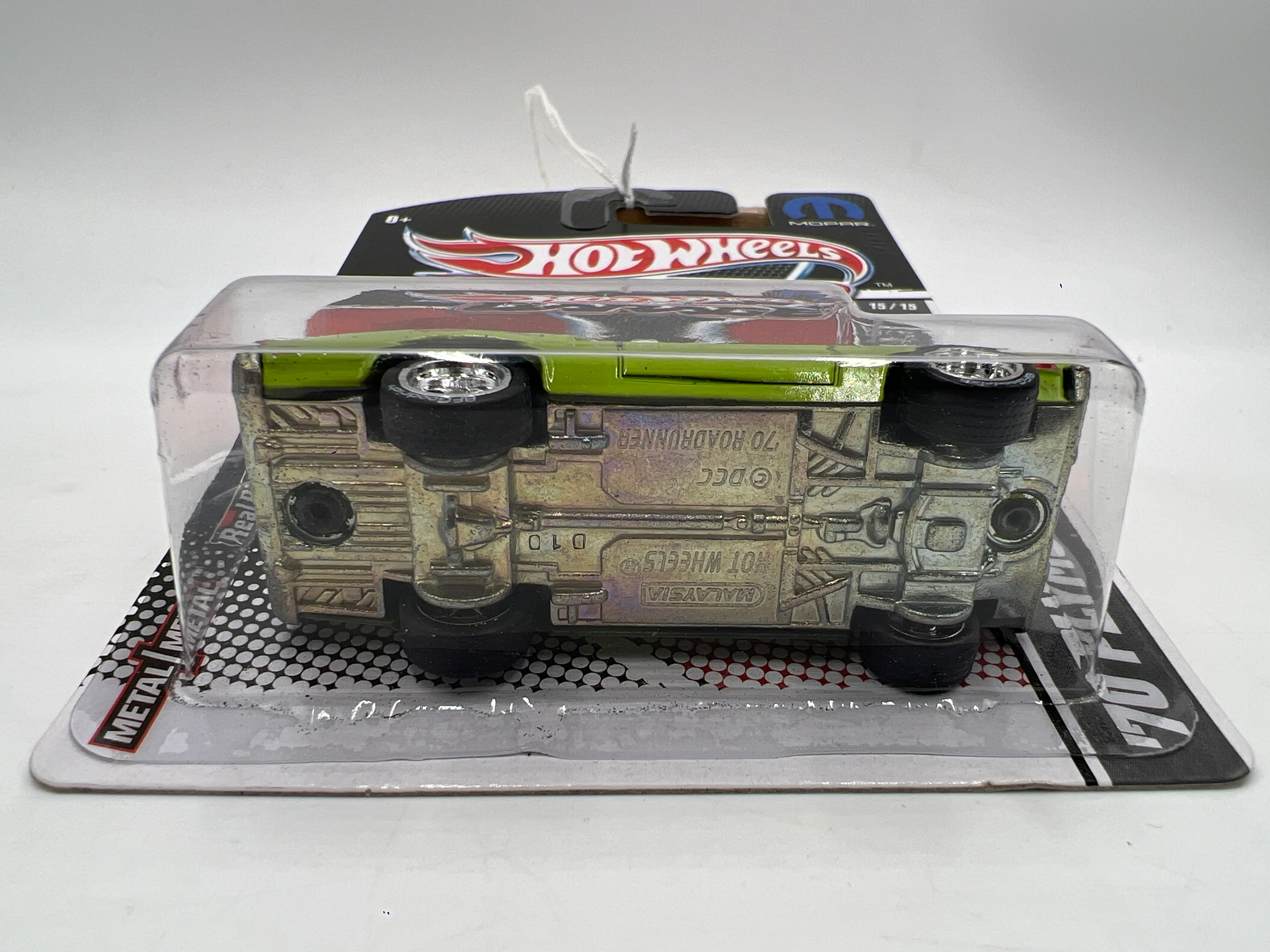 Hot Wheels Premium Garage Mopar Series #15 70 Plymouth Road Runner Green/Black - Image 6