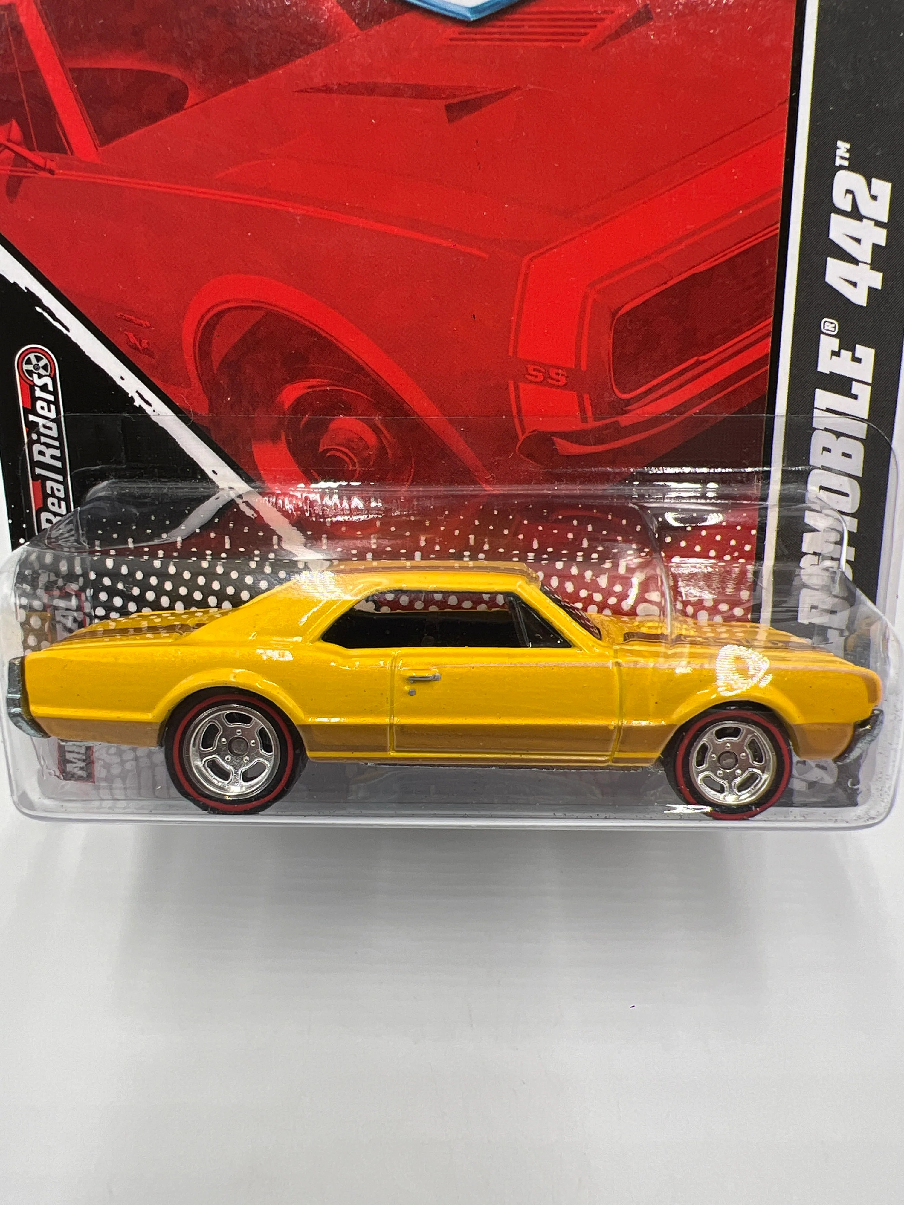 Hot Wheels Premium Garage Series #13 67 Oldsmobile 442 Yellow W/Protector - Image 3