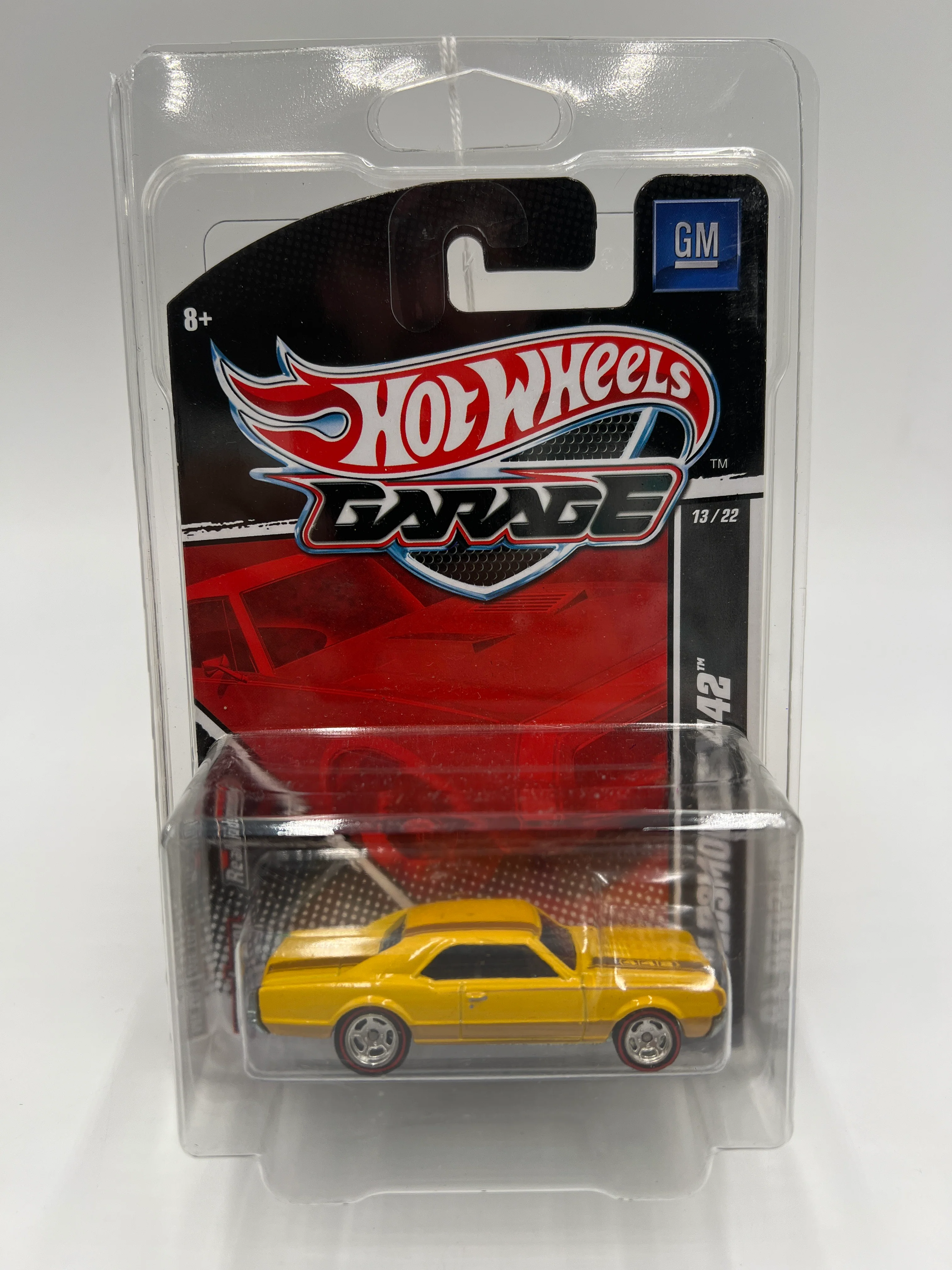 Hot Wheels Premium Garage Series #13 67 Oldsmobile 442 Yellow W/Protector - Image 8