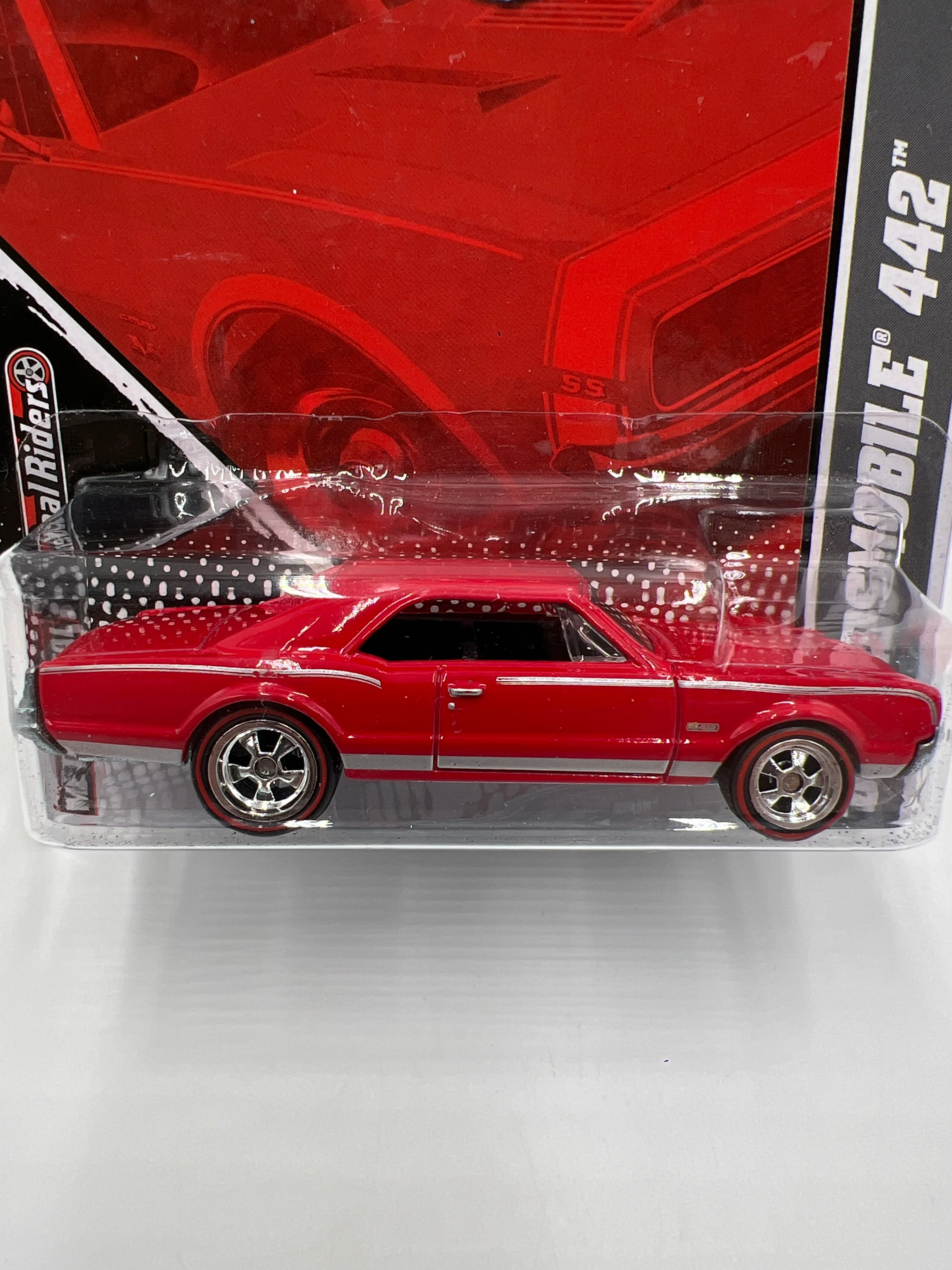 Hot Wheels Premium Garage Series #13 67 Oldsmobile 442 Red W/Protector - Image 3