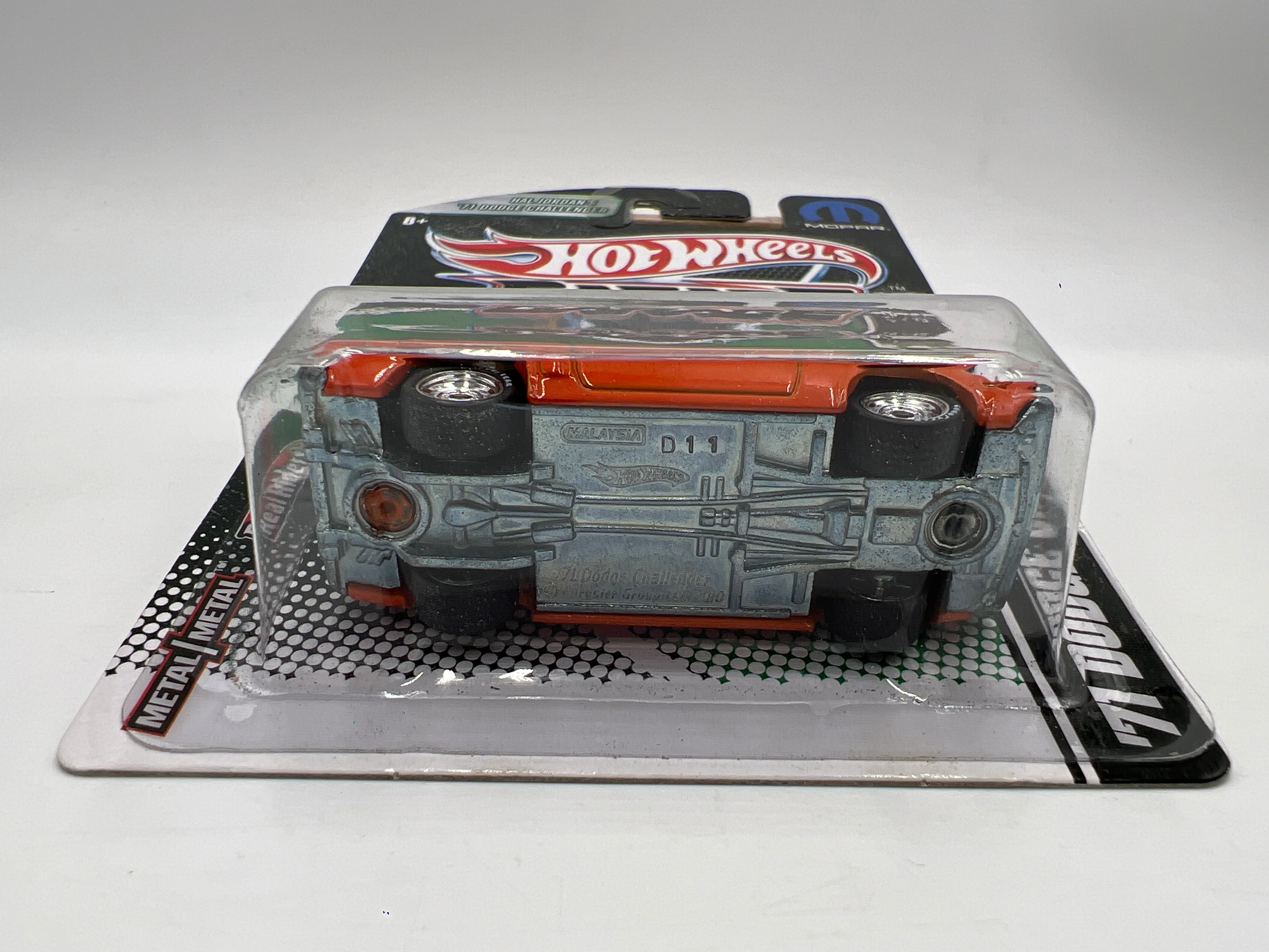 Hot Wheels Premium Garage Series #14 Green Lantern Hal Jordans 71 Dodge Challenger Orange W/Protector - Image 6