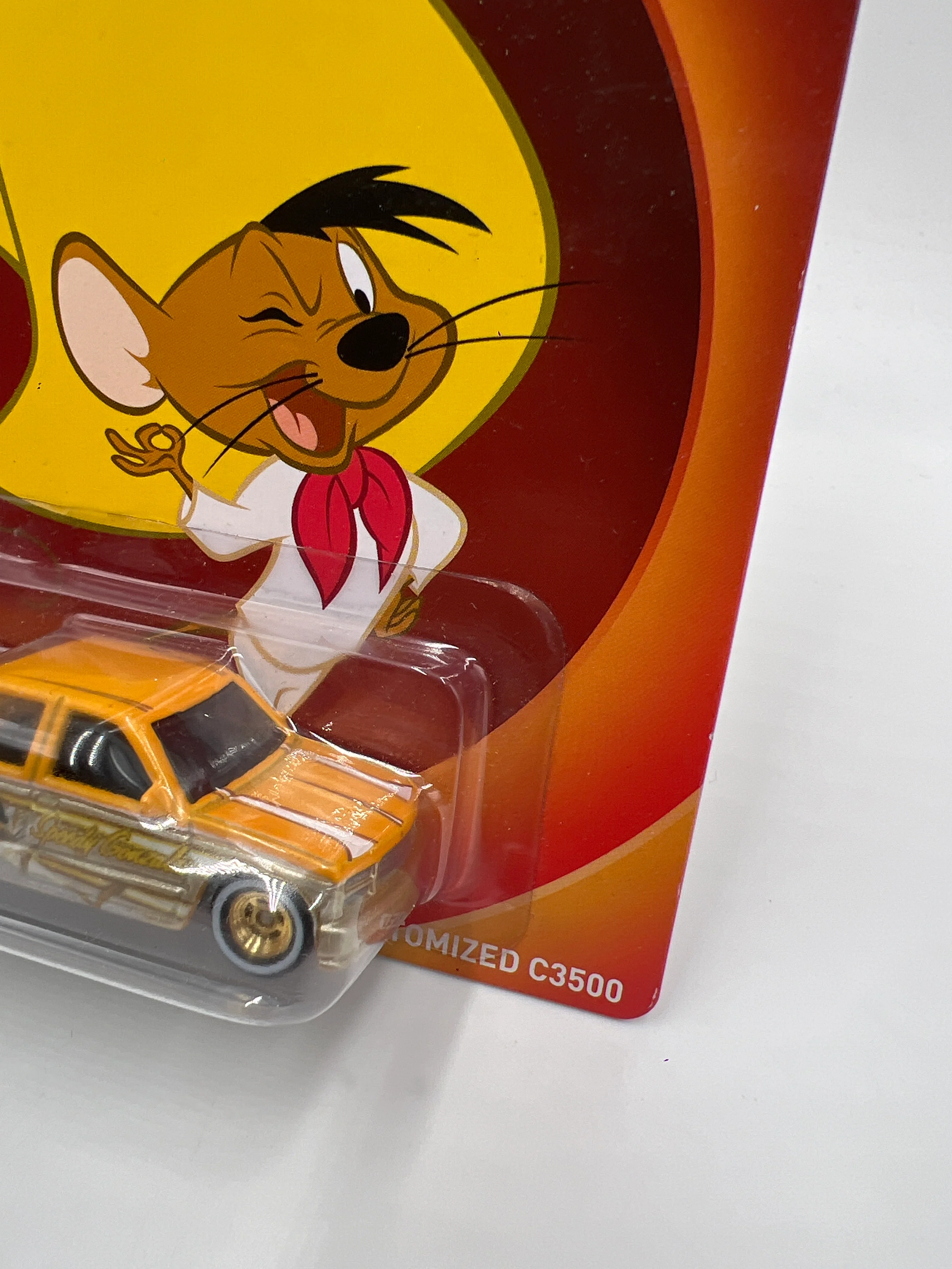 Hot Wheels Premium Looney Tunes Customized C3500 W/Protector - Image 3