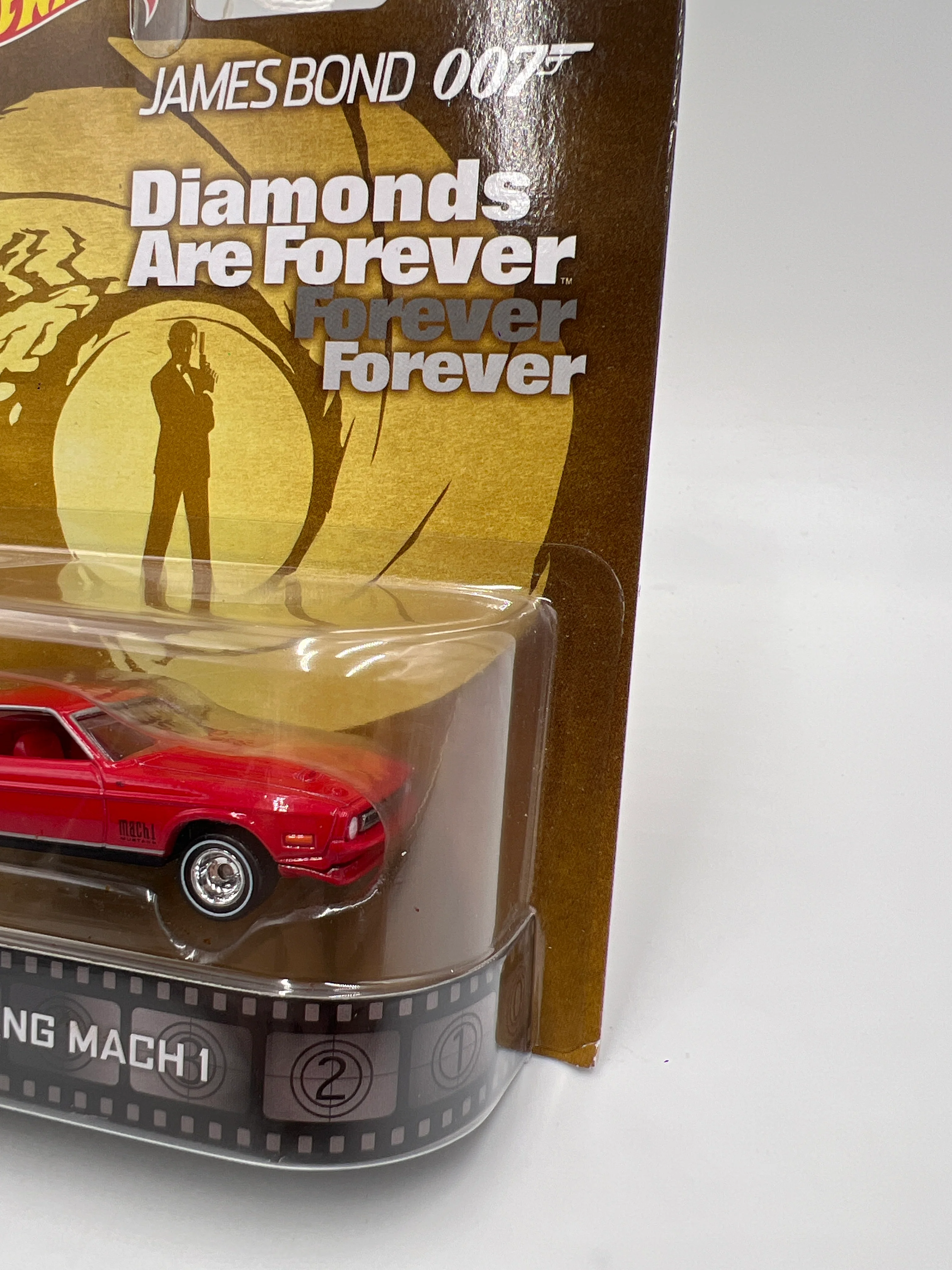 Hot Wheels Premium Retro Entertainment 007 Diamonds Are Forever 71 Mustang Mach 1 Red - Image 3