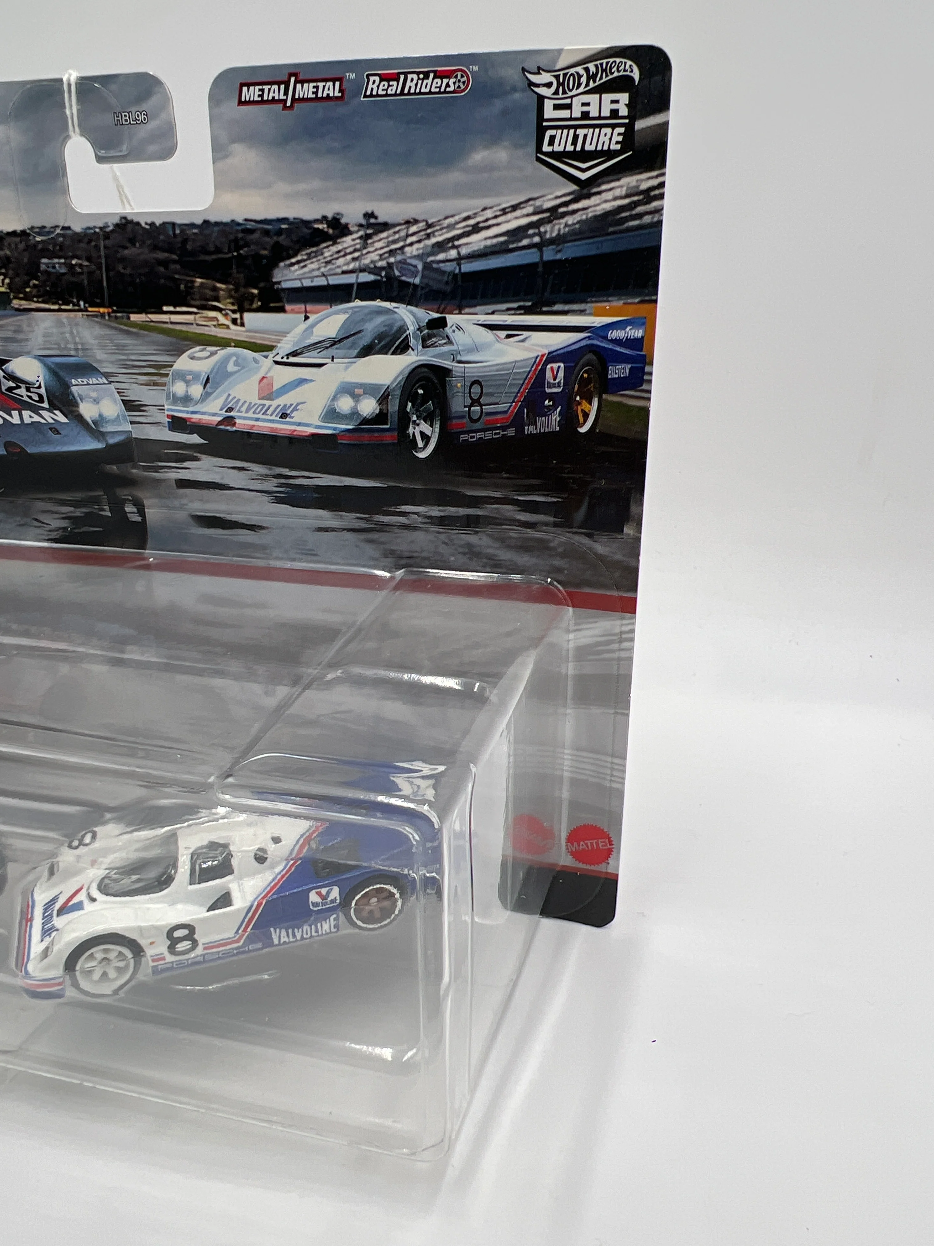 Hot Wheels Premium Target 2 Pack Porsche 962 Advan/Valvoline 282B - Image 4
