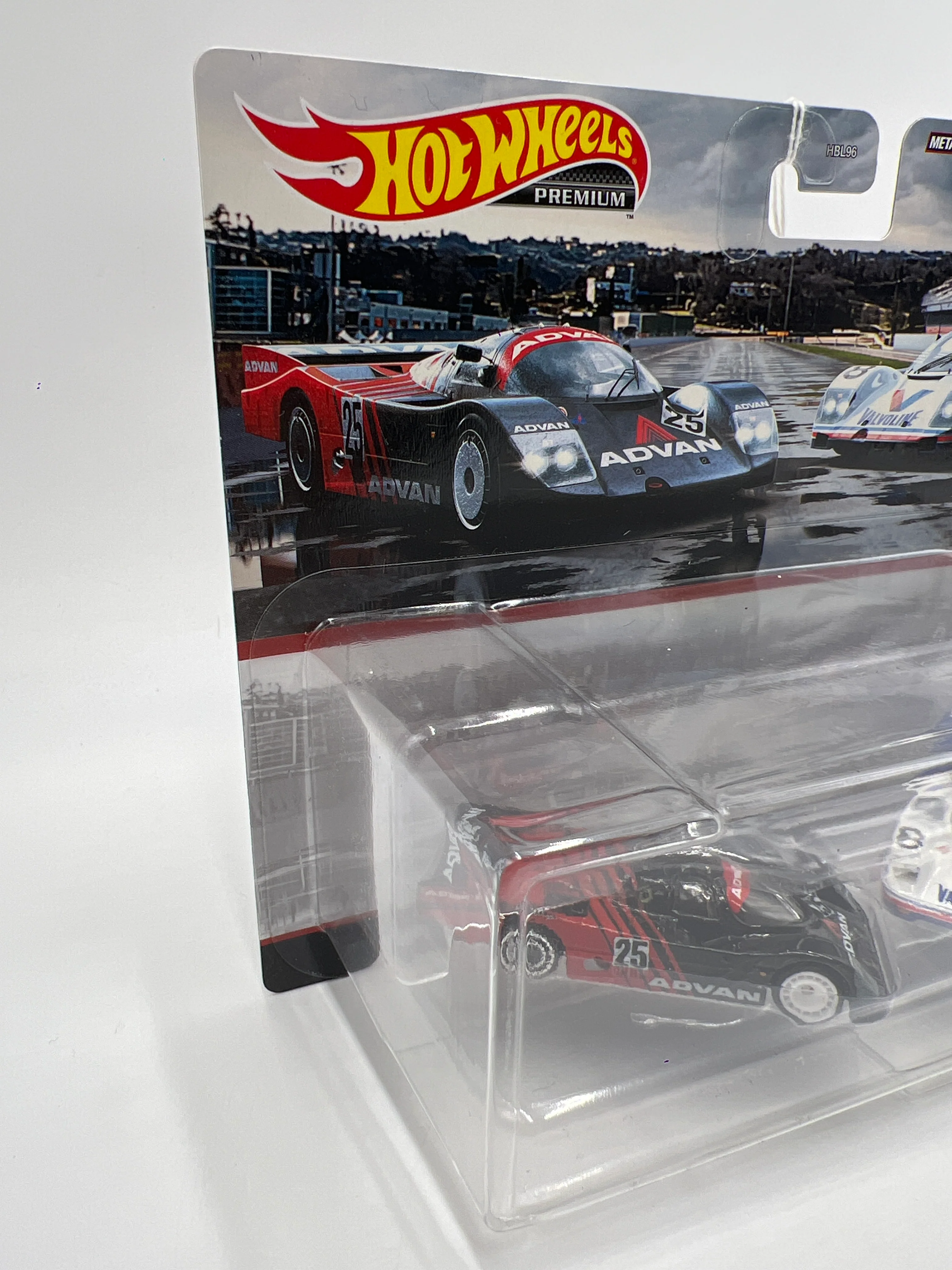 Hot Wheels Premium Target 2 Pack Porsche 962 Advan/Valvoline 282B - Image 5