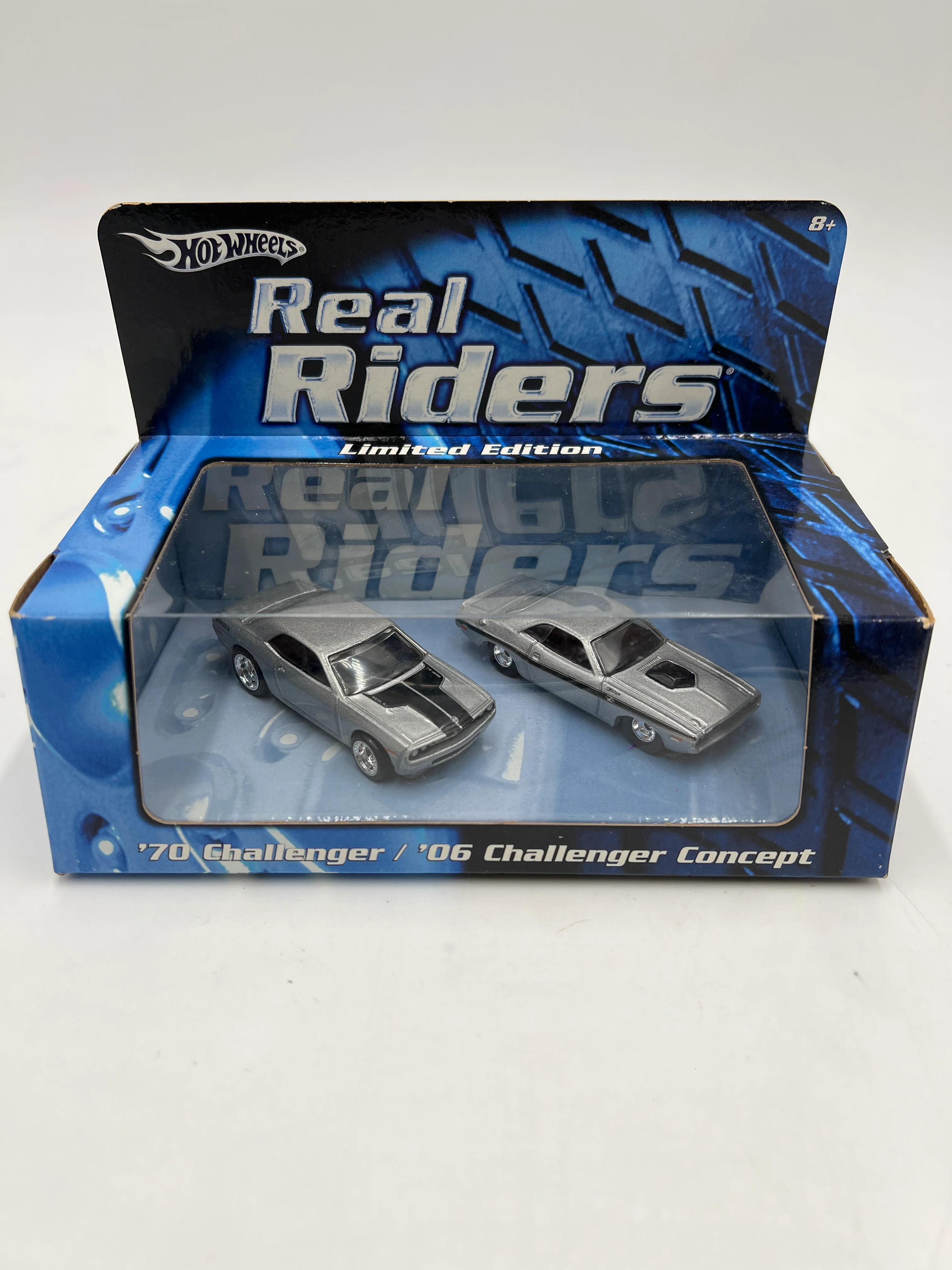 Hot Wheels Real Riders Limited Edition Box Set 70 Dodge Challenger / 06 Challenger Concept Silver - Image 2