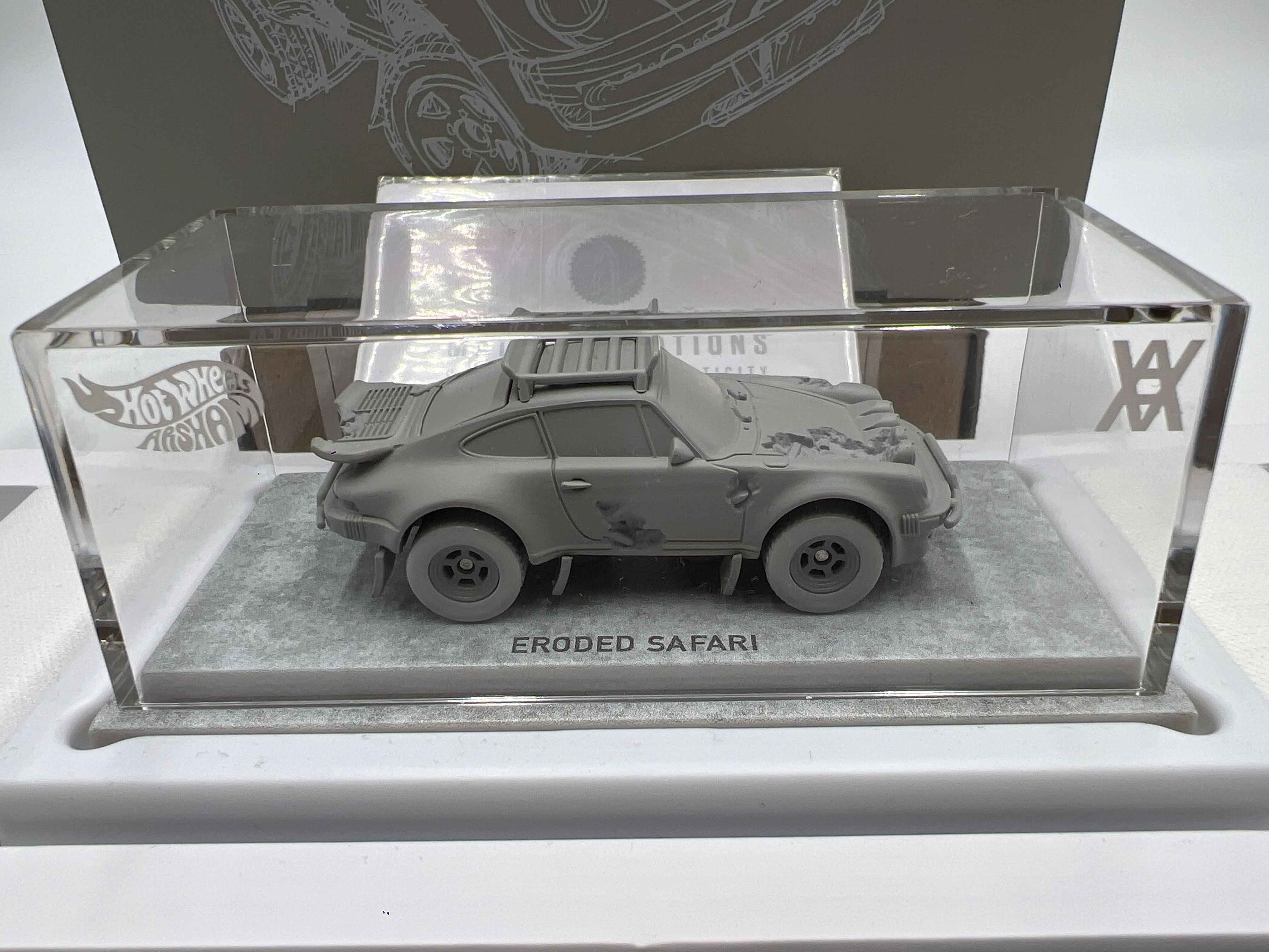 Mattel Creations Hot Wheels x Daniel Arsham Eroded 1986 Porsche 911 Safari - Image 3