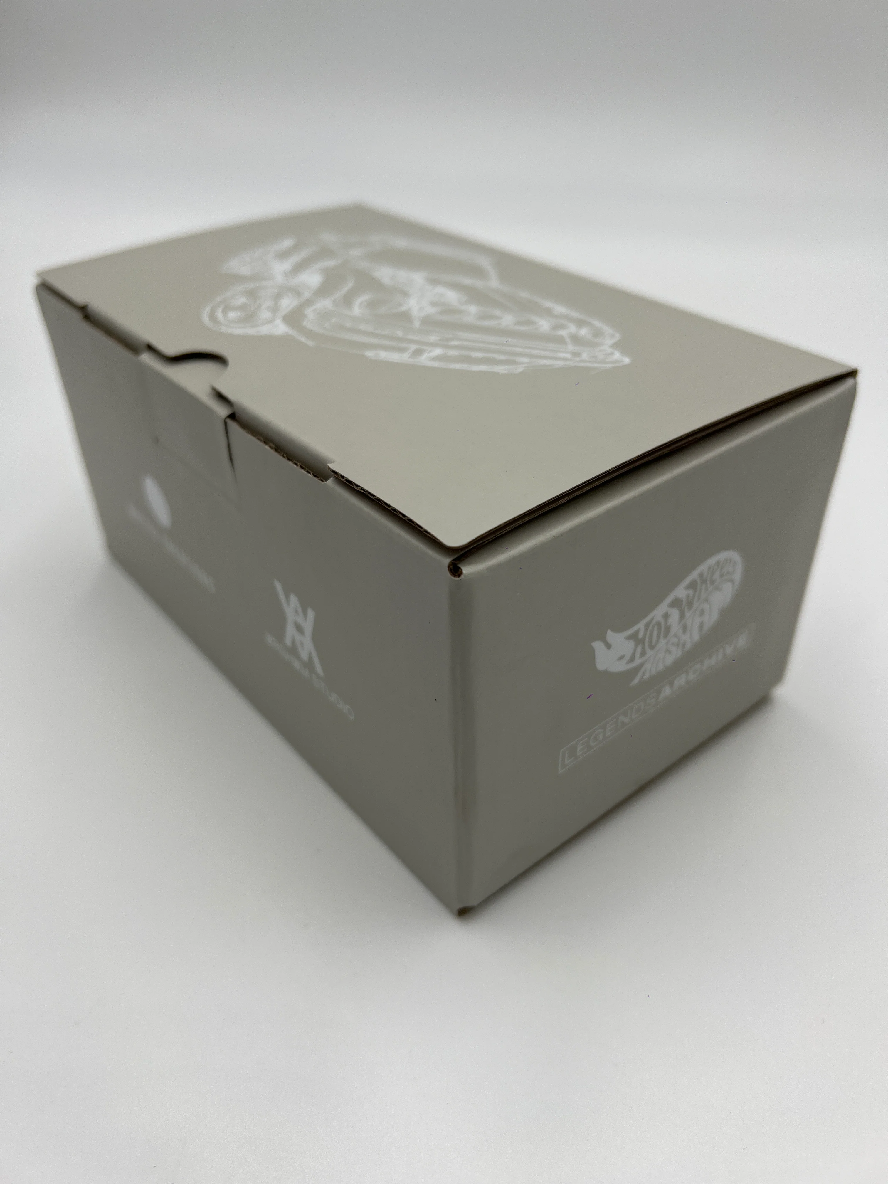 Mattel Creations Hot Wheels x Daniel Arsham Eroded 1986 Porsche 911 Safari - Image 9