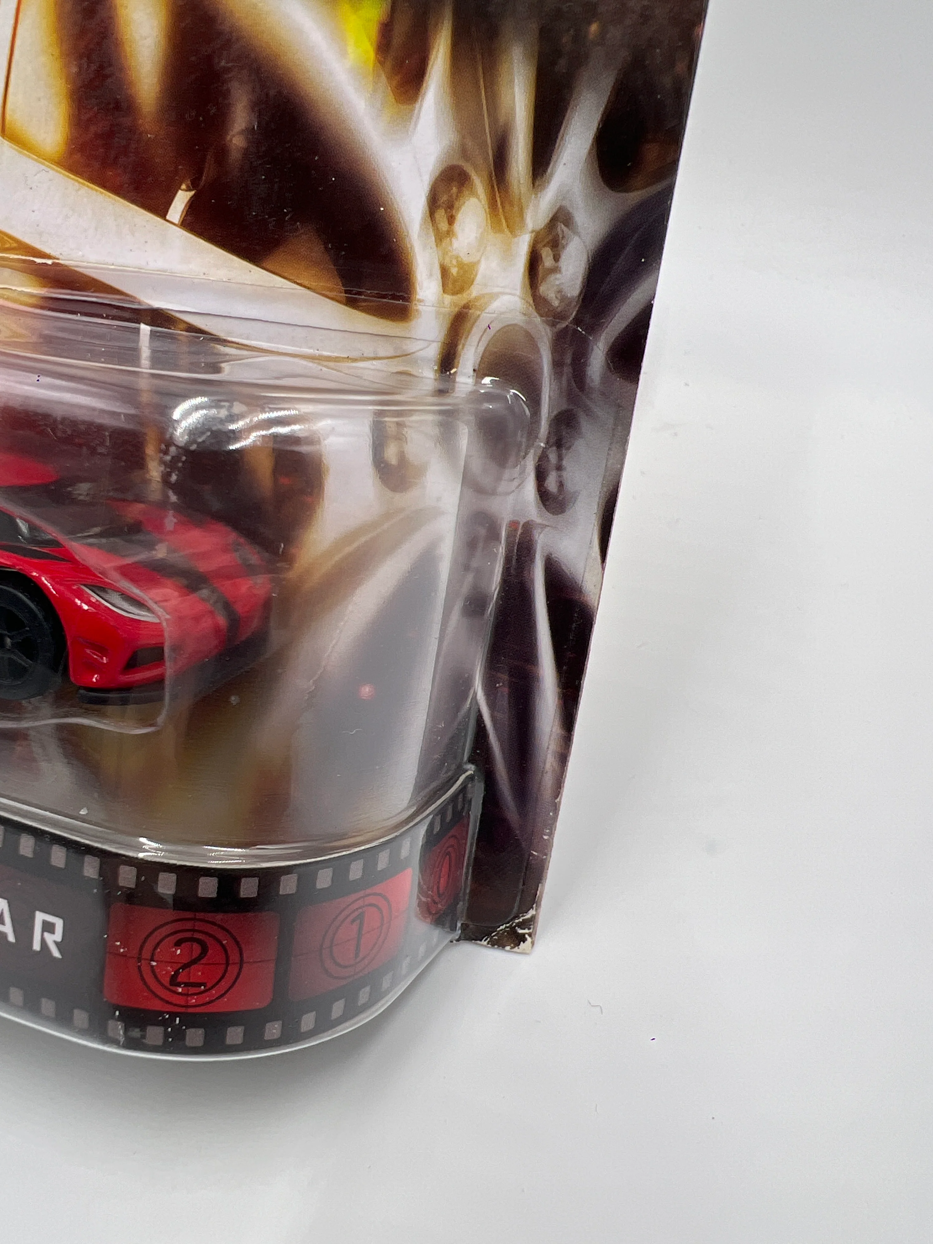 Hot Wheels Retro Entertainment Need For Speed Koenigsegg Agera R W/Protector Bad Card - Image 3