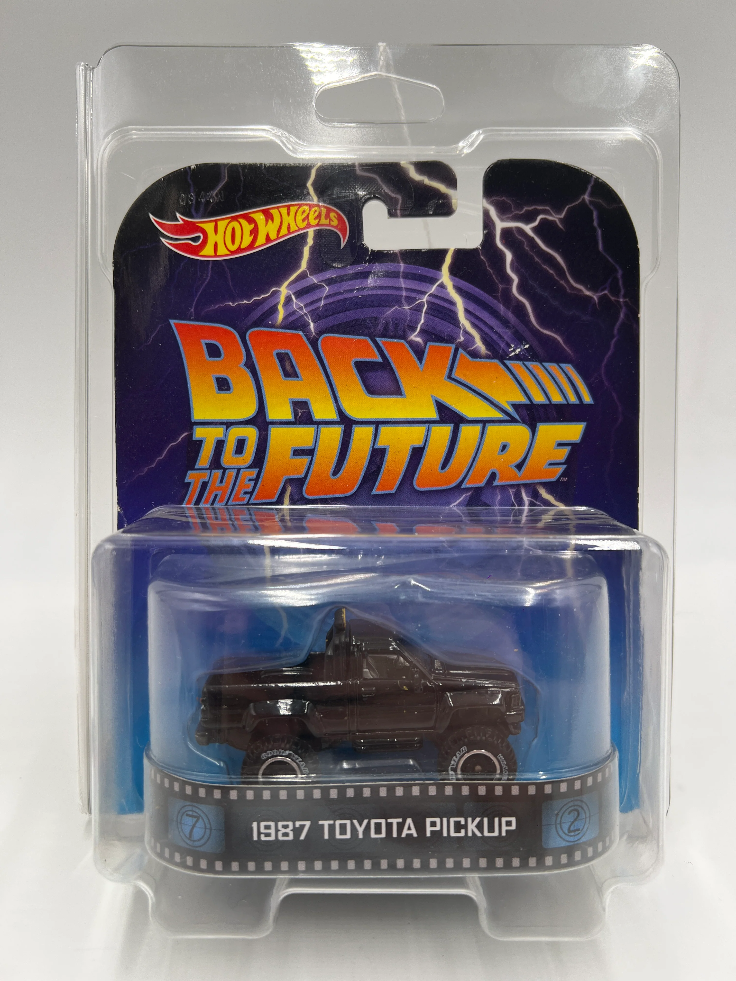 Hot Wheels Retro Entertainment Back To The Future 1987 Toyota Pickup Black W/Protector - Image 7