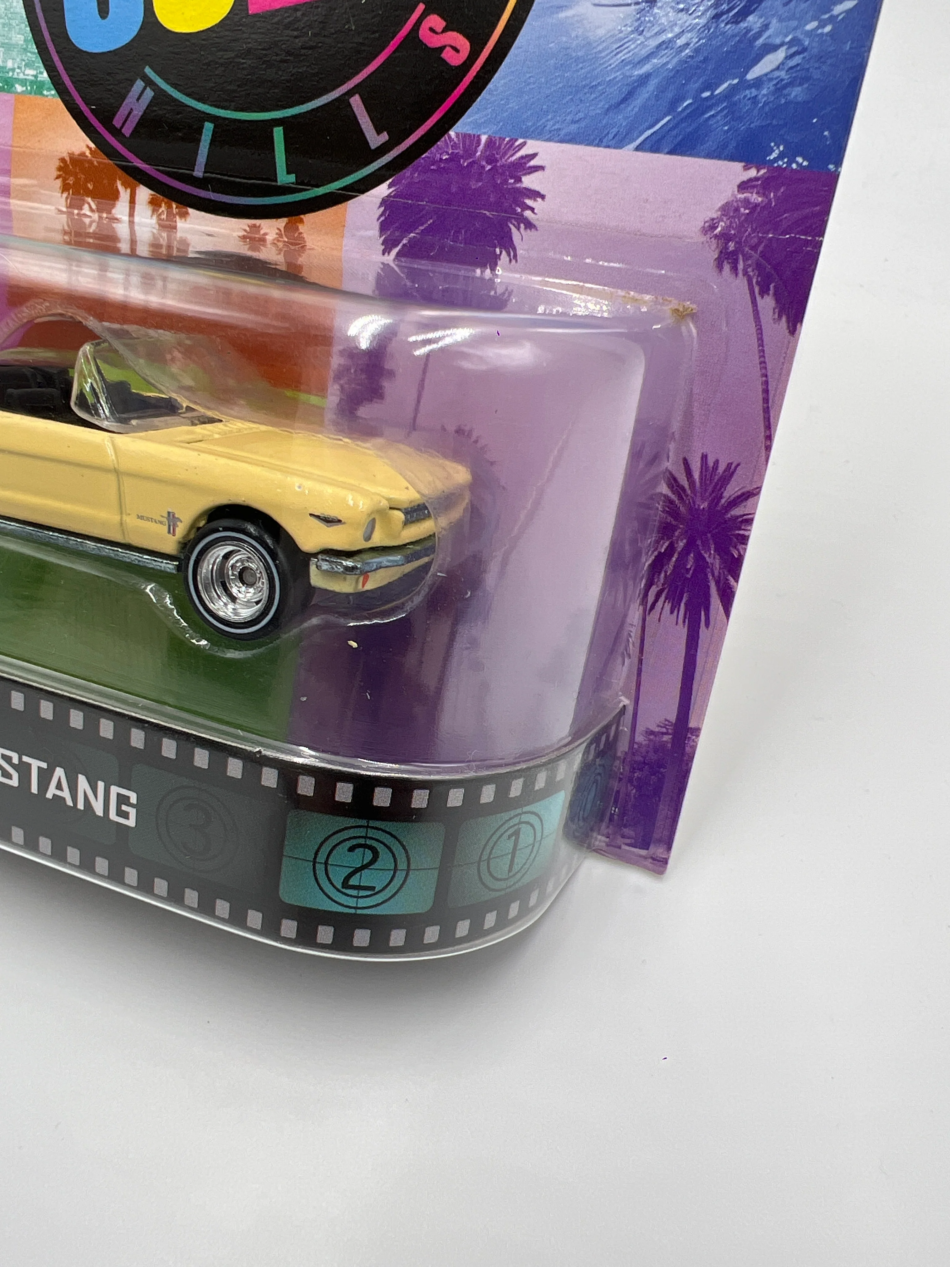 Hot Wheels Retro Entertainment Beverly Hills 90210 65 Mustang Yellow 242F - Image 4