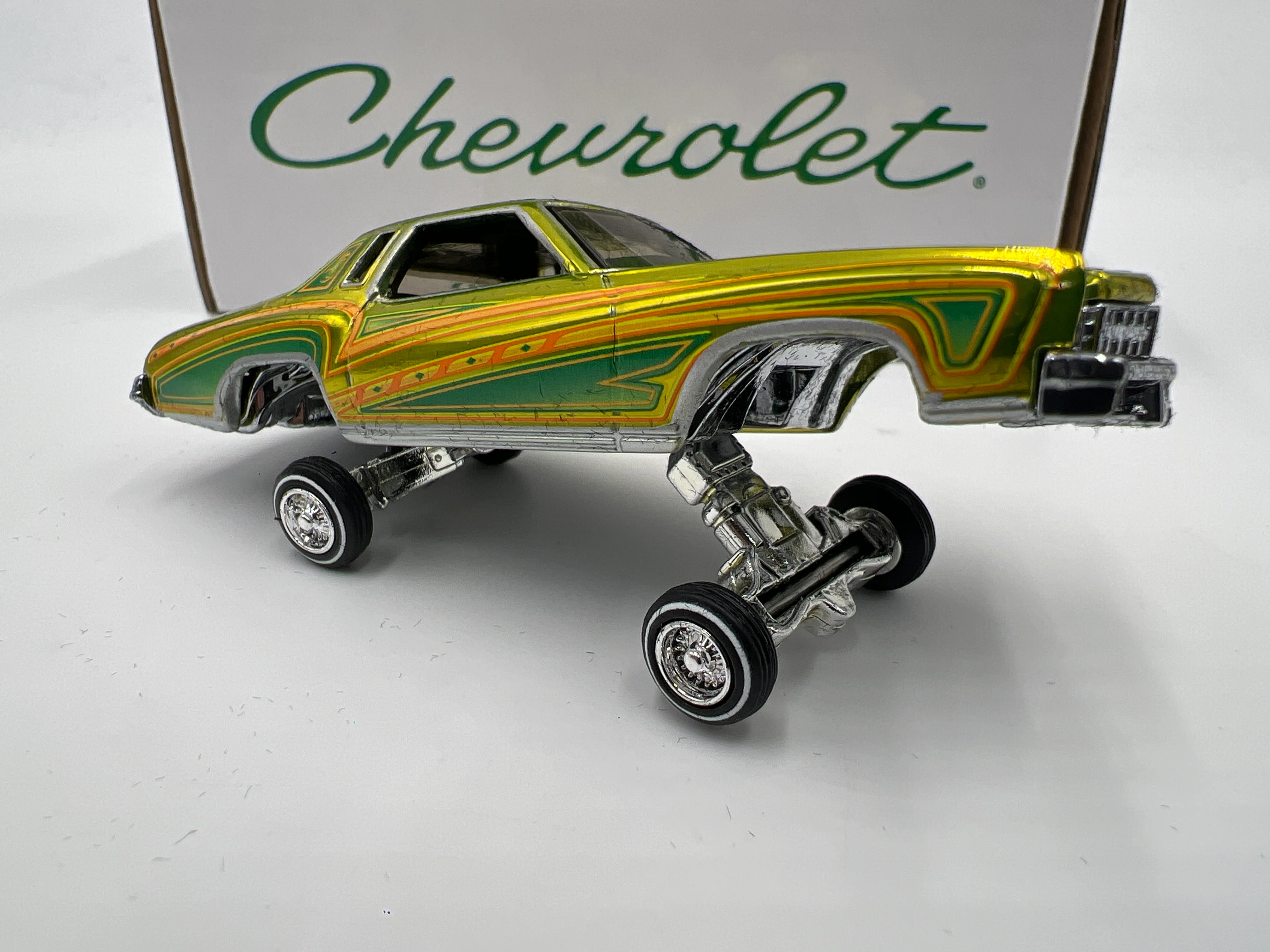 Hot Wheels RLC Lowrider 1975 Chevrolet Monte Carlo Green - Image 4