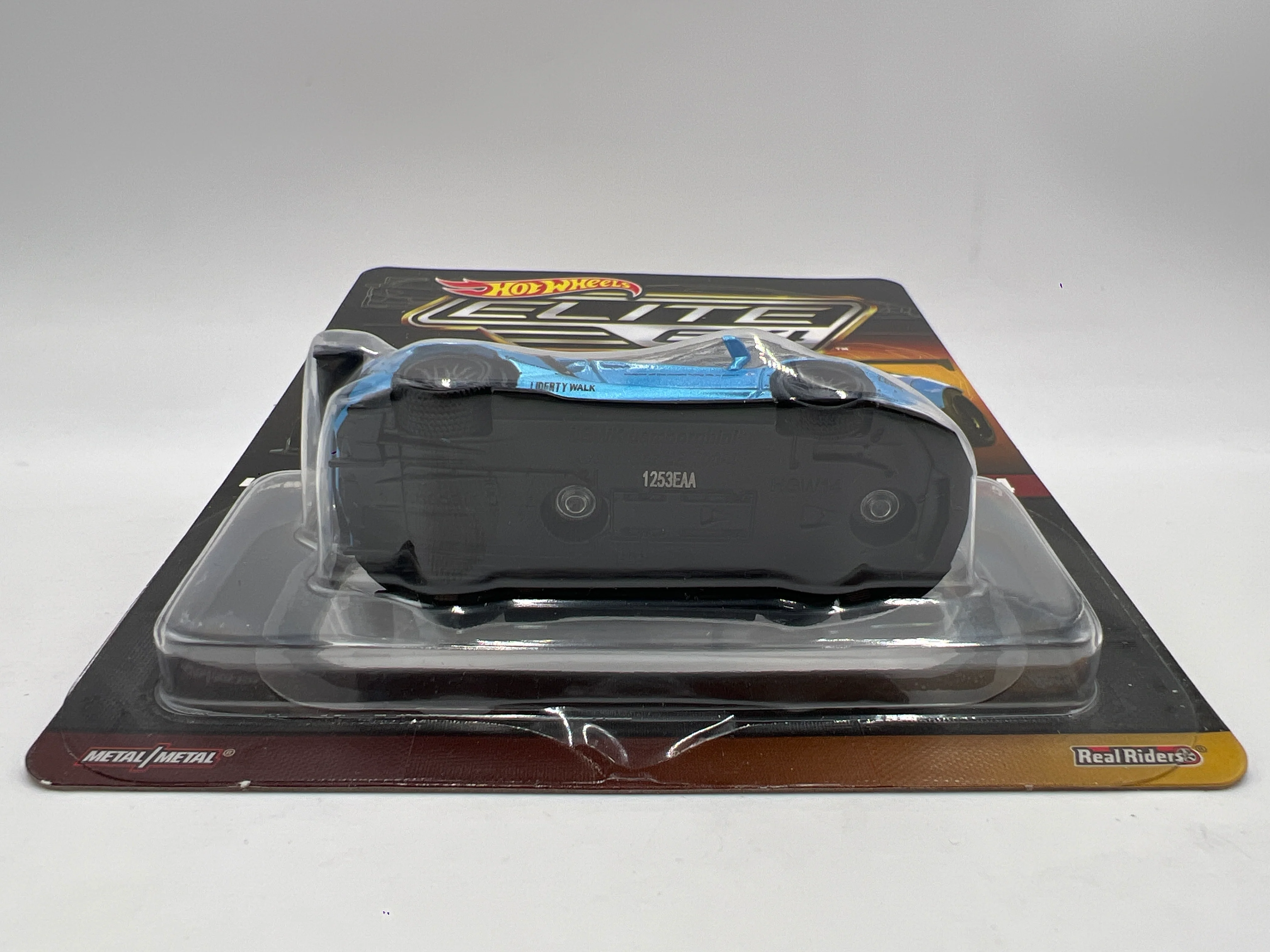Hot Wheels RLC Elite 64 #4 LBWK Lamborghini Aventador LP 700-4 Blue W/Protector - Image 3