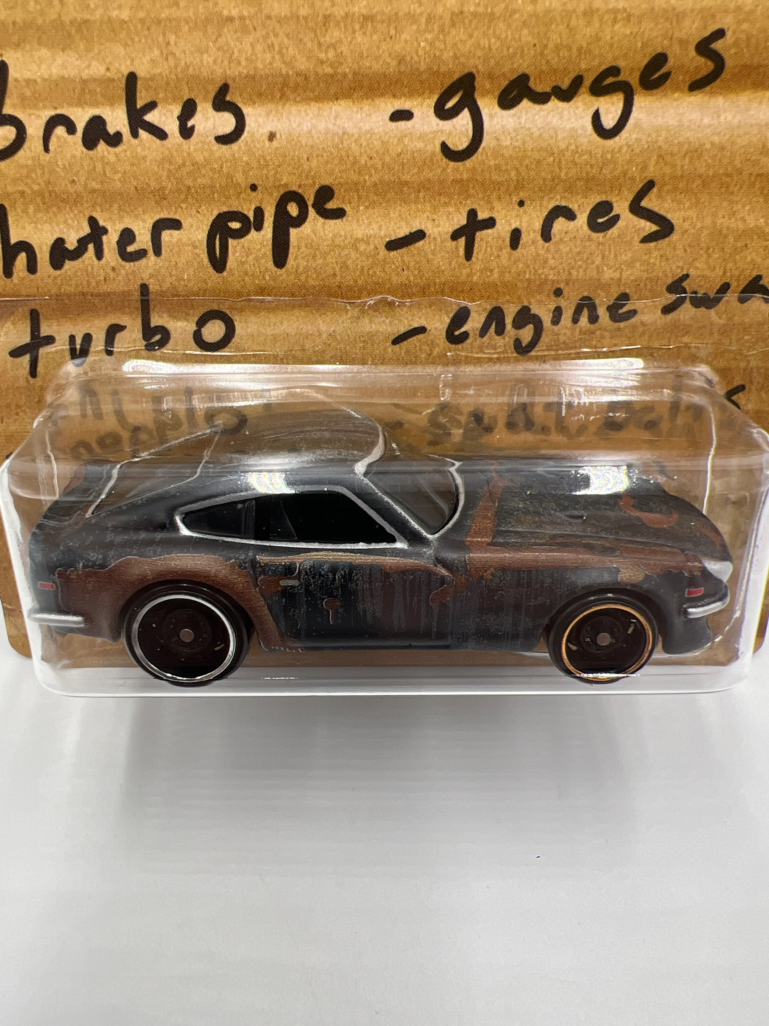 Hot Wheels RLC Motortrend Roadkill Datsun 240Z W/Protector - Image 2