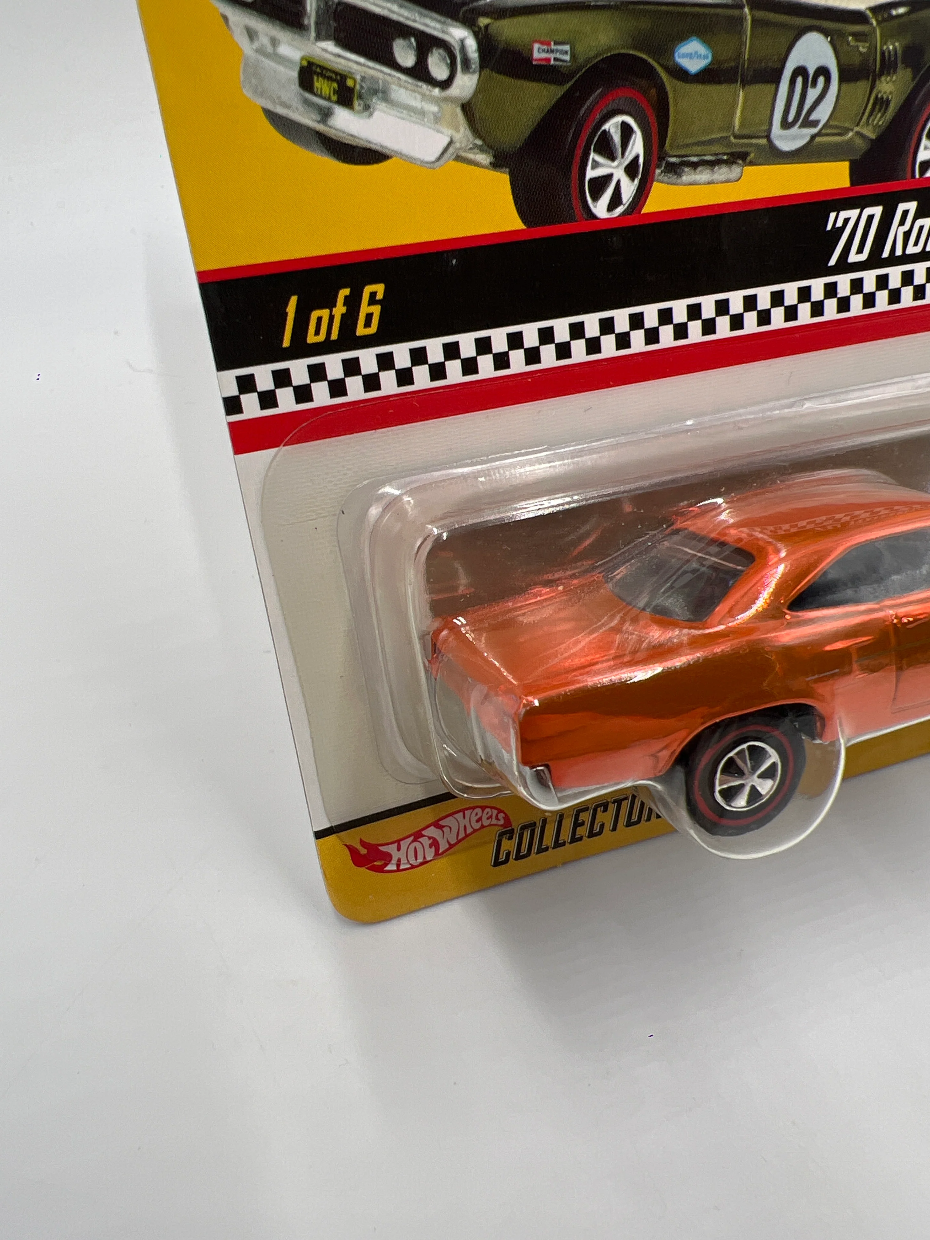 Hot Wheels RLC Neo-Classics Series 3 #1 2527/10500 70 Roadrunner Orange W/Protector - Image 4