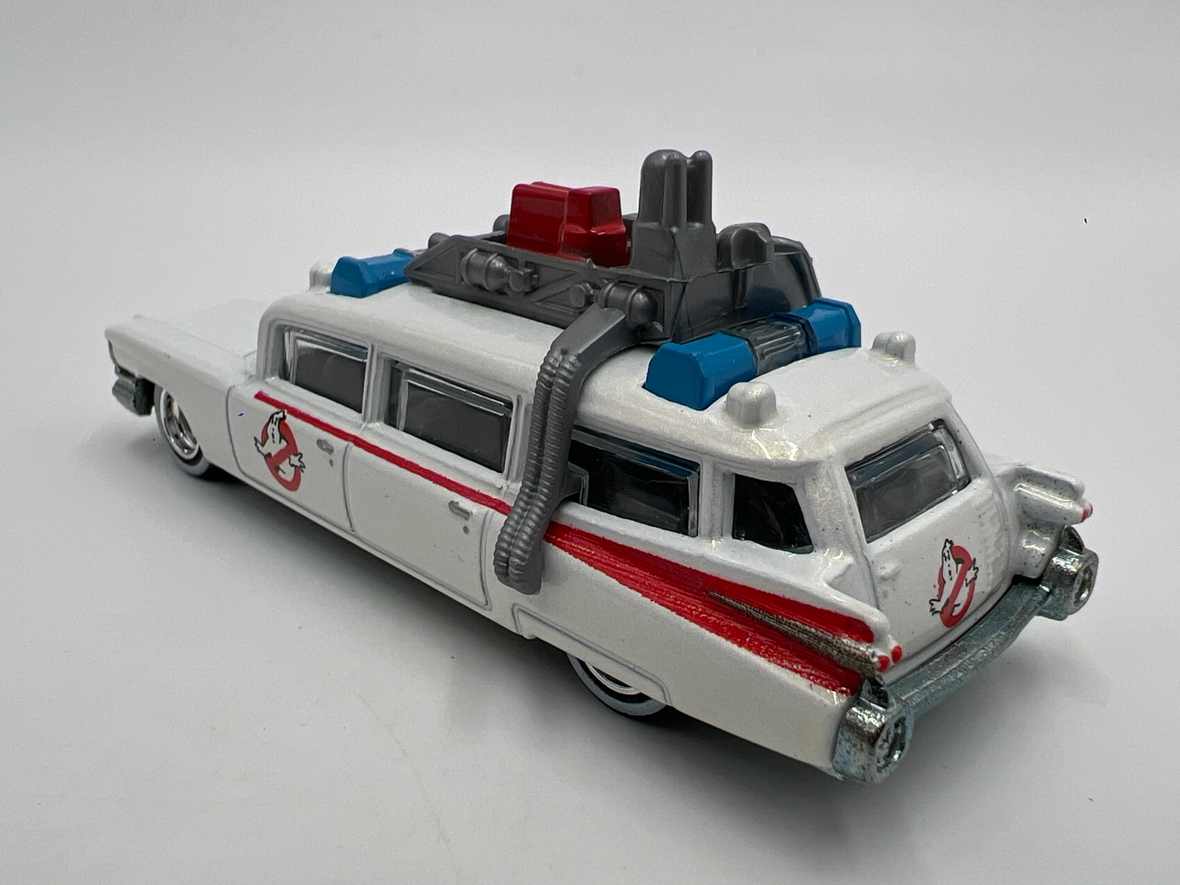 Hot Wheels 1/64 Premium Retro Entertainment Ghostbusters Ecto-1 White Loose - Image 2