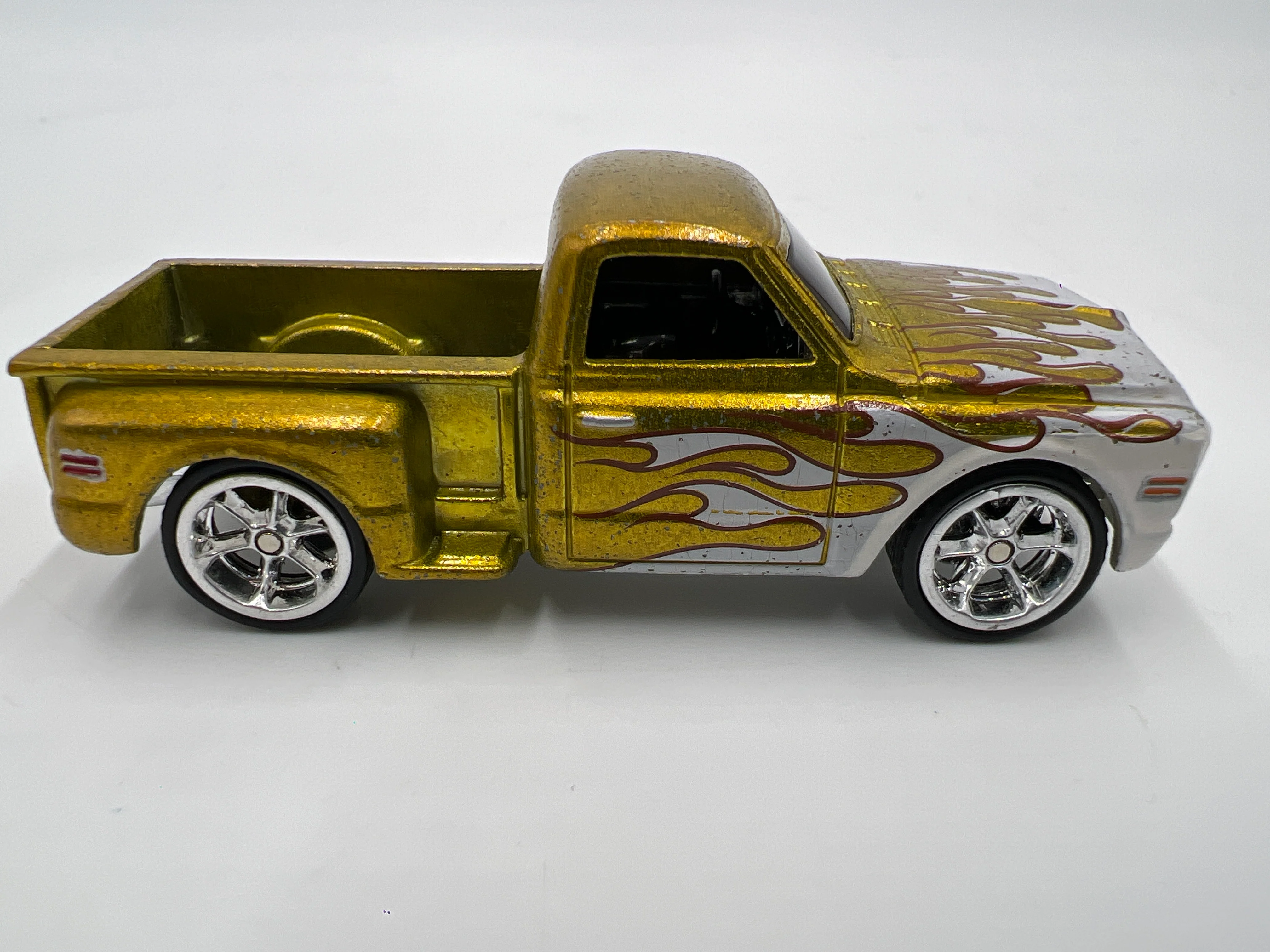 Hot Wheels Super Treasure Hunt Custom 69 Pickup Gold Loose Some Minor Flaking - Image 4