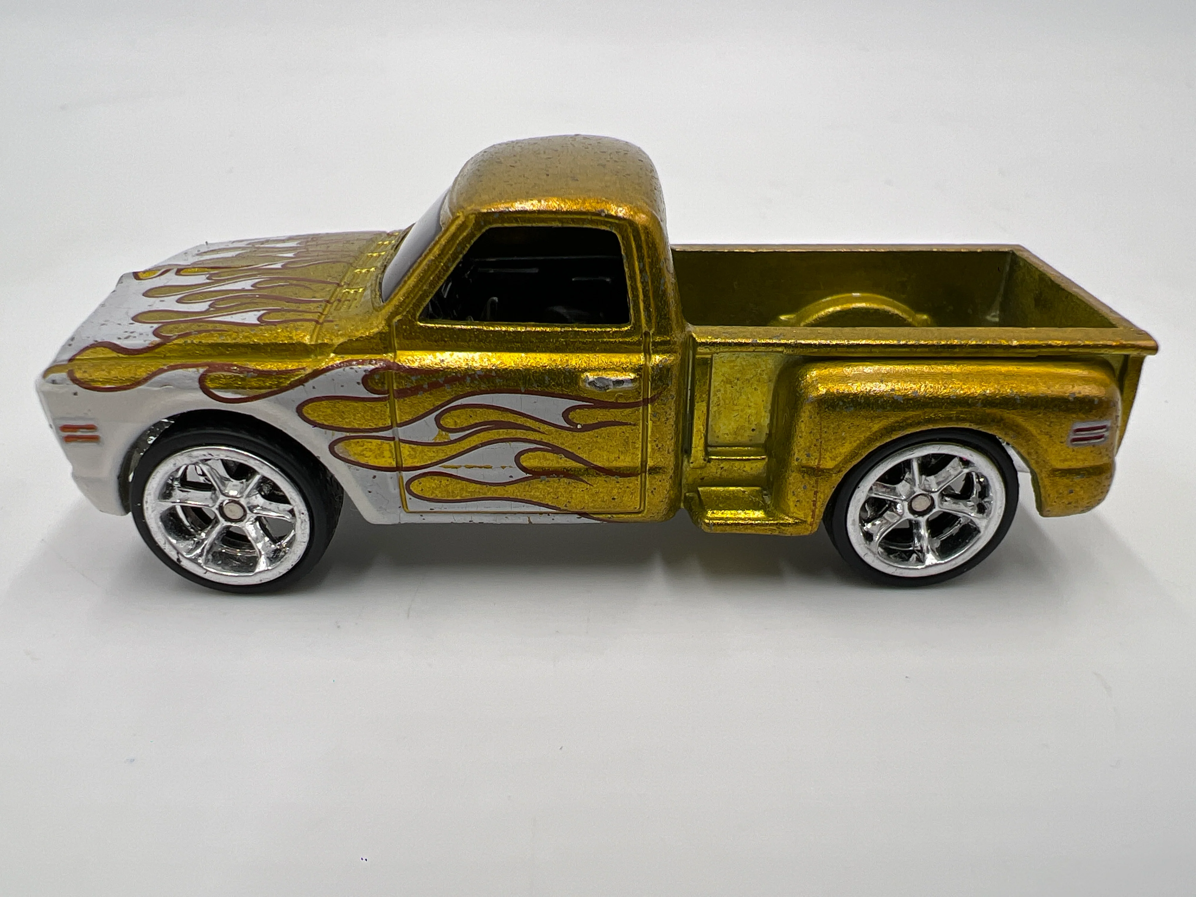Hot Wheels Super Treasure Hunt Custom 69 Pickup Gold Loose Some Minor Flaking - Image 5