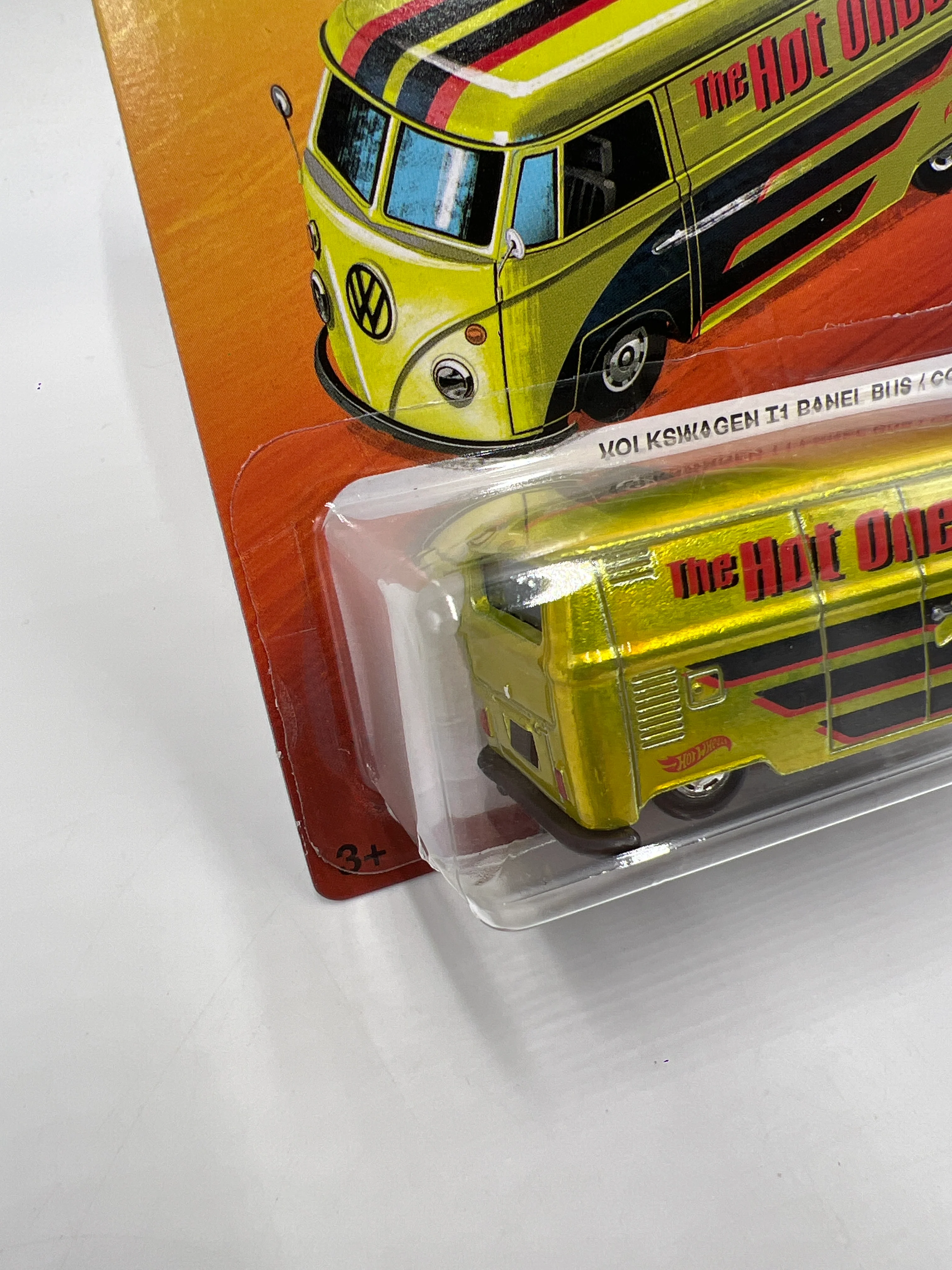 Hot Wheels Target Exclusive The Hot Ones #7 CHASE Volkswagen T1 Panel Bus Gold W/Protector - Image 4