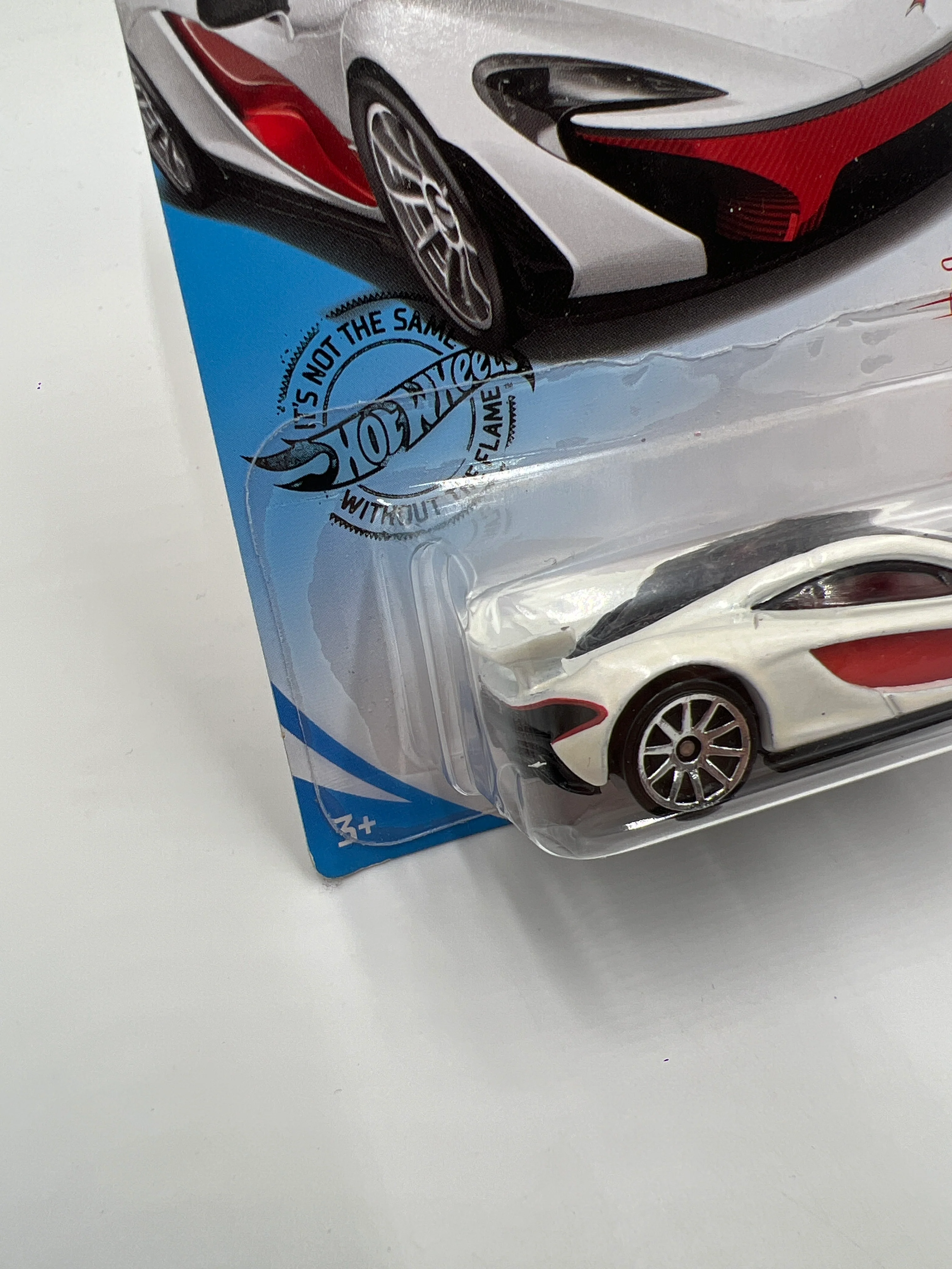 Hot Wheels Target Red Edition #149 Mclaren P1 White 148B - Image 4