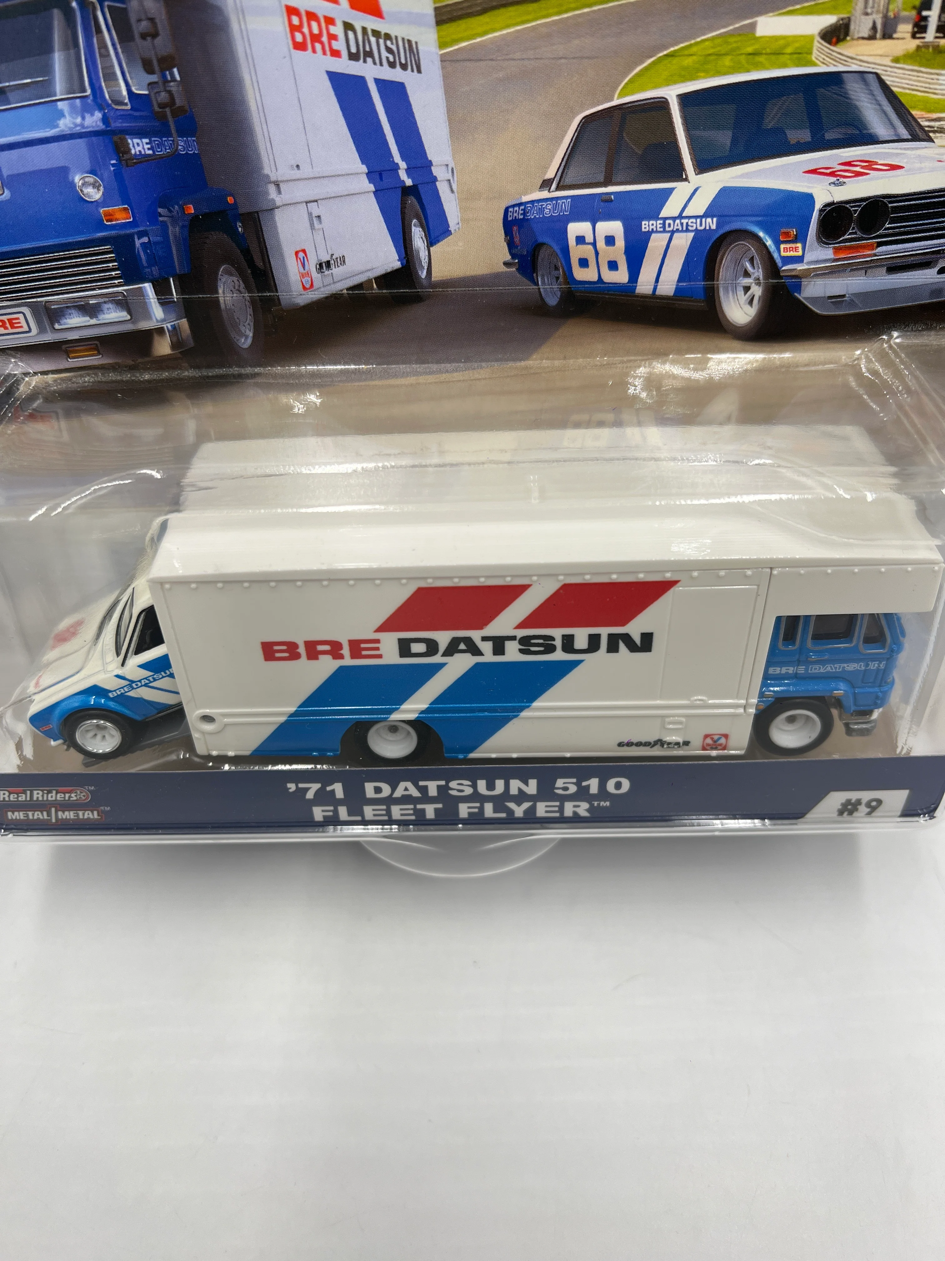 Hot Wheels Team Transport #9 71 Datsun 510 & Fleet Flyer 282C - Image 3