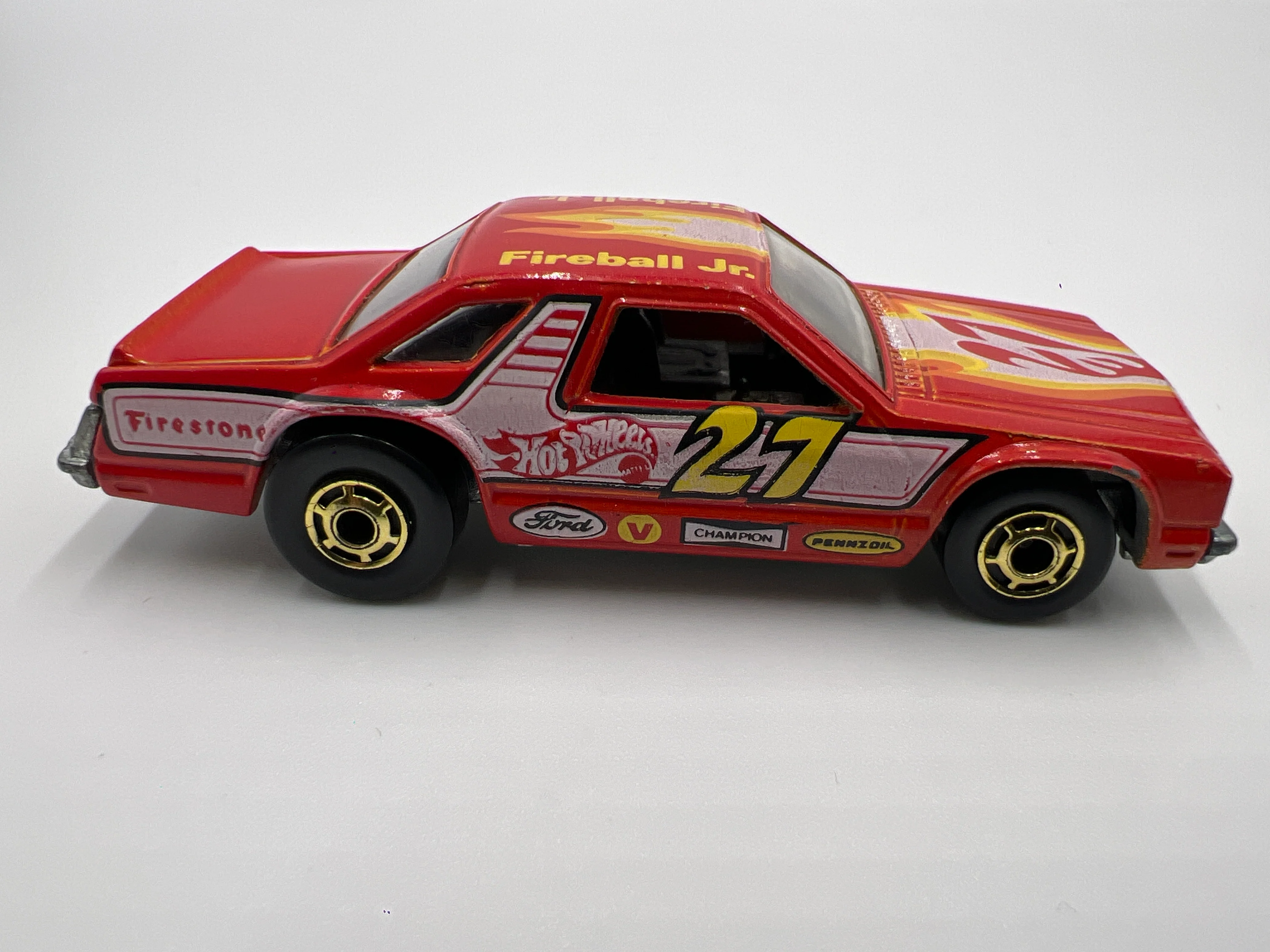 Hot Wheels The Hot Ones Blackwall Frontrunnin Fairmont #27 Red Loose - Image 4