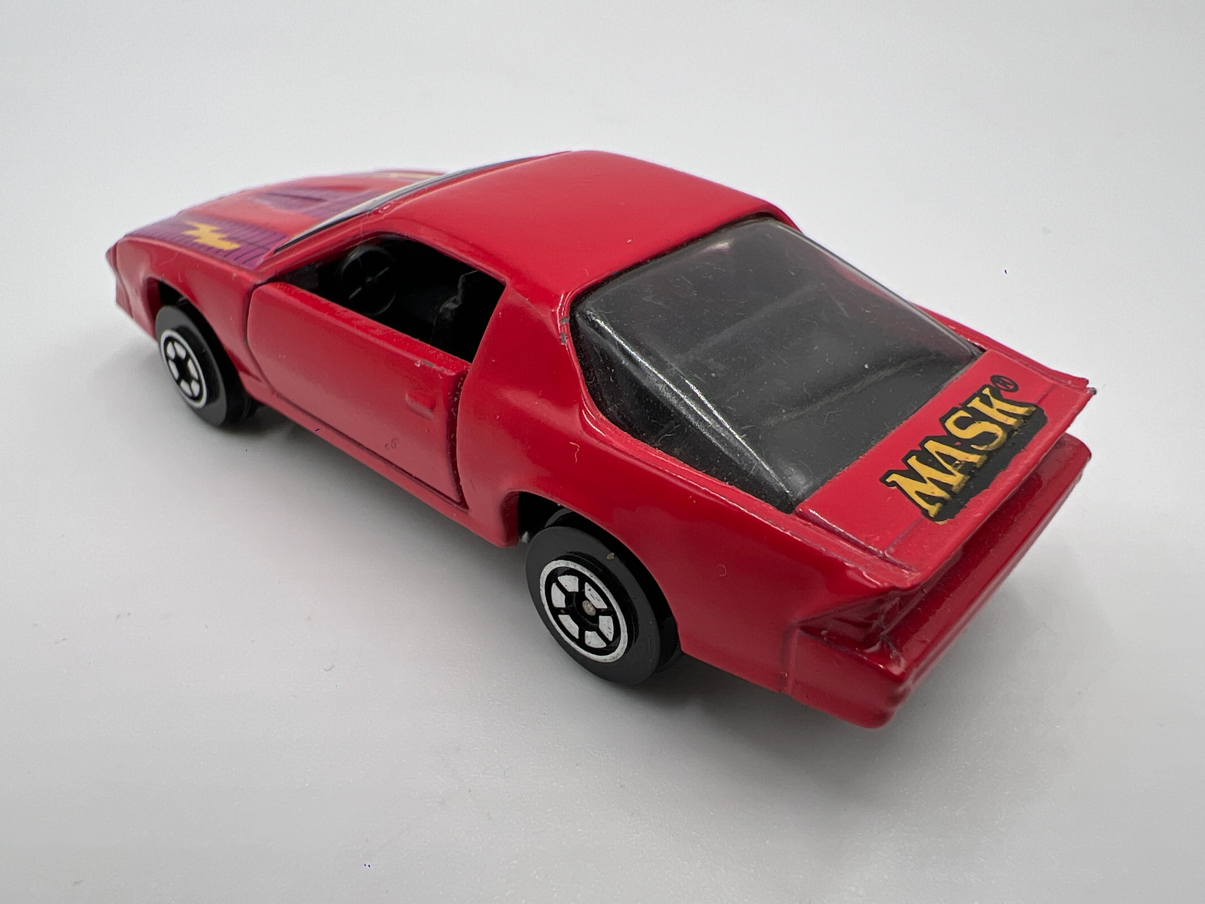 Yatming 1/64 1986 No. 1086 Mask 83 Camaro Red Loose - Image 2