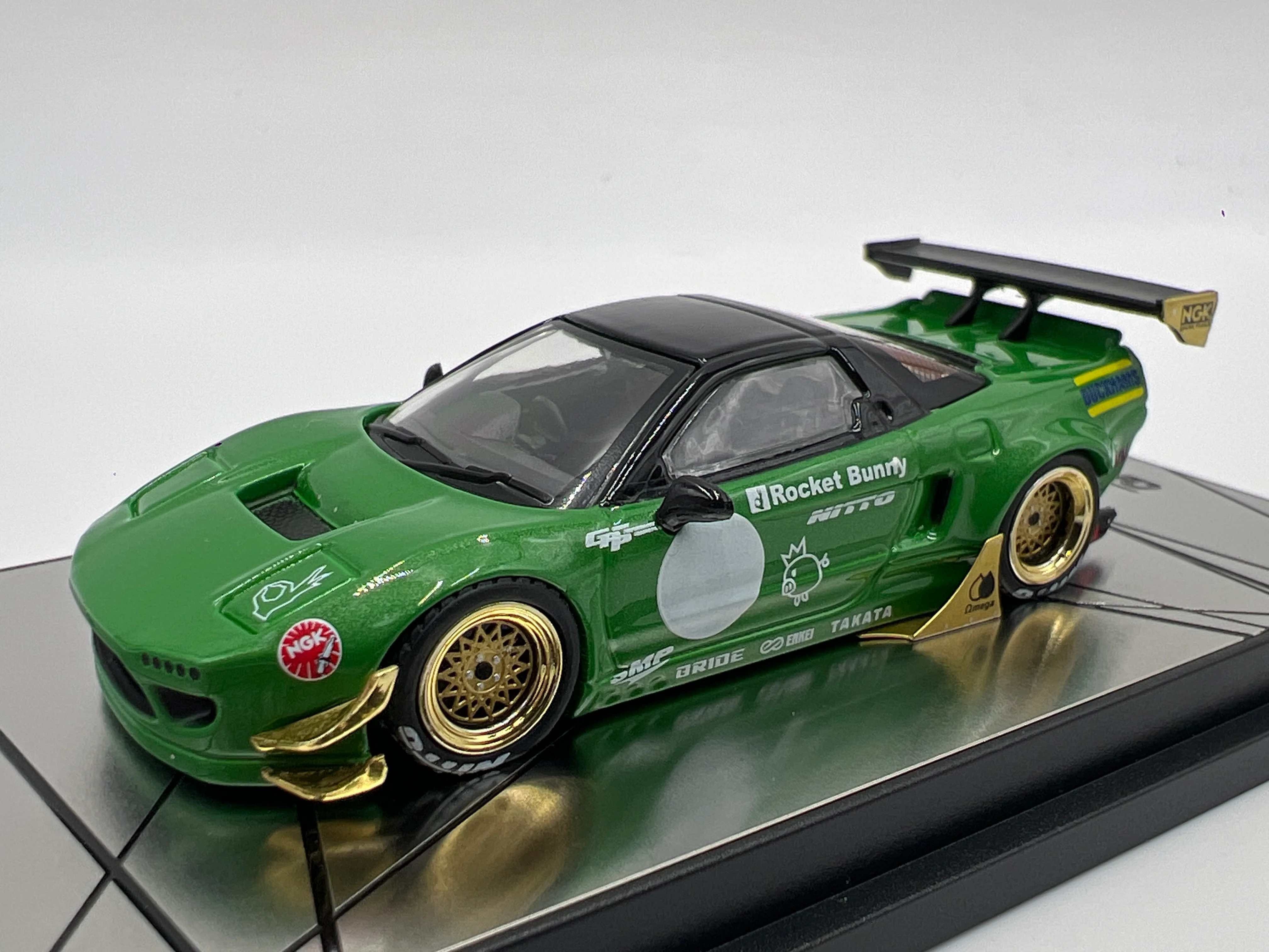 Inno64 1/64 NSX NA Rocket Bunny V2 Aero Green - Image 2