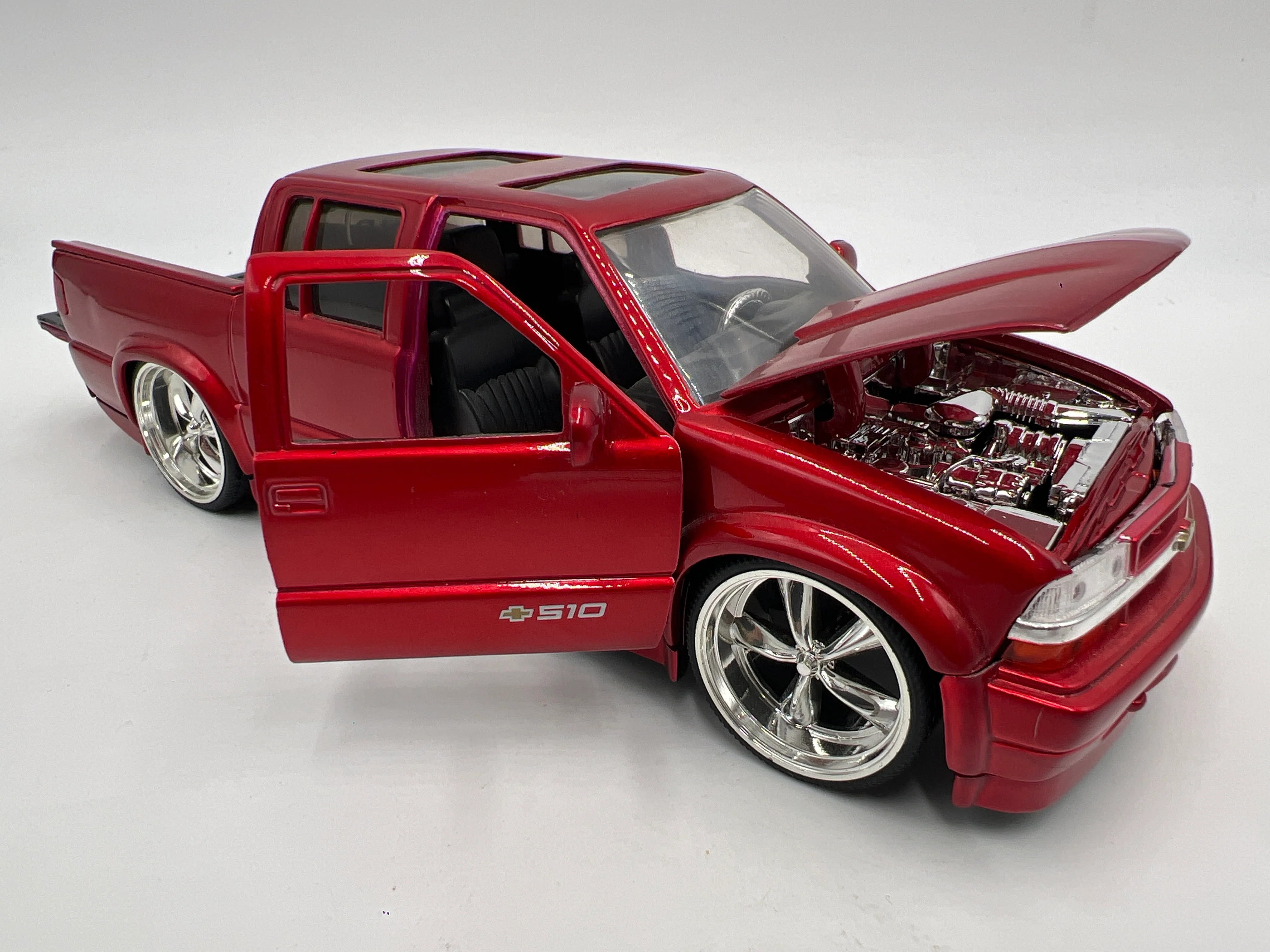 Jada 1/24 Scale Dub City 2000 Chevrolet S-10 Red Loose - Image 3