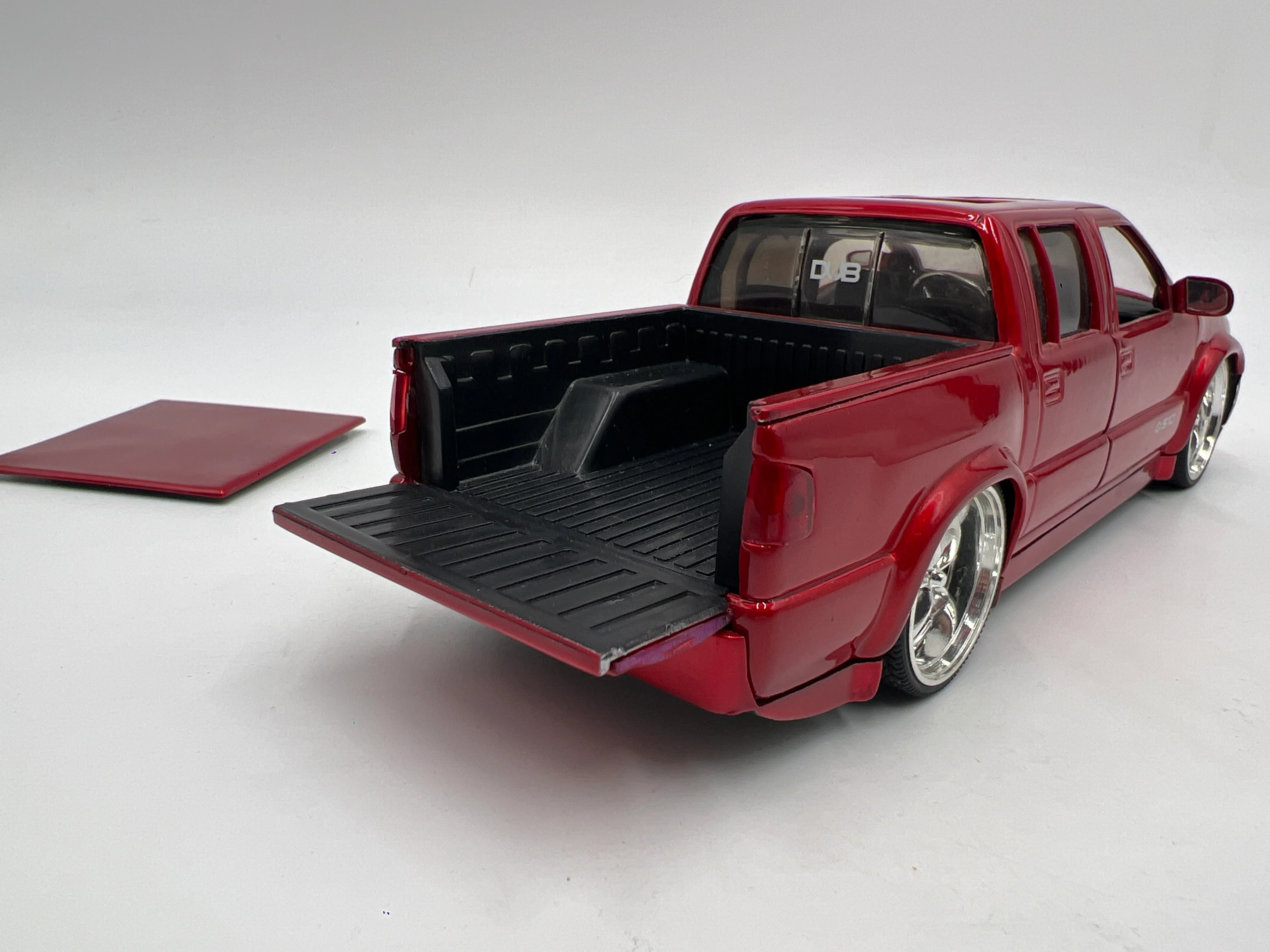 Jada 1/24 Scale Dub City 2000 Chevrolet S-10 Red Loose - Image 4