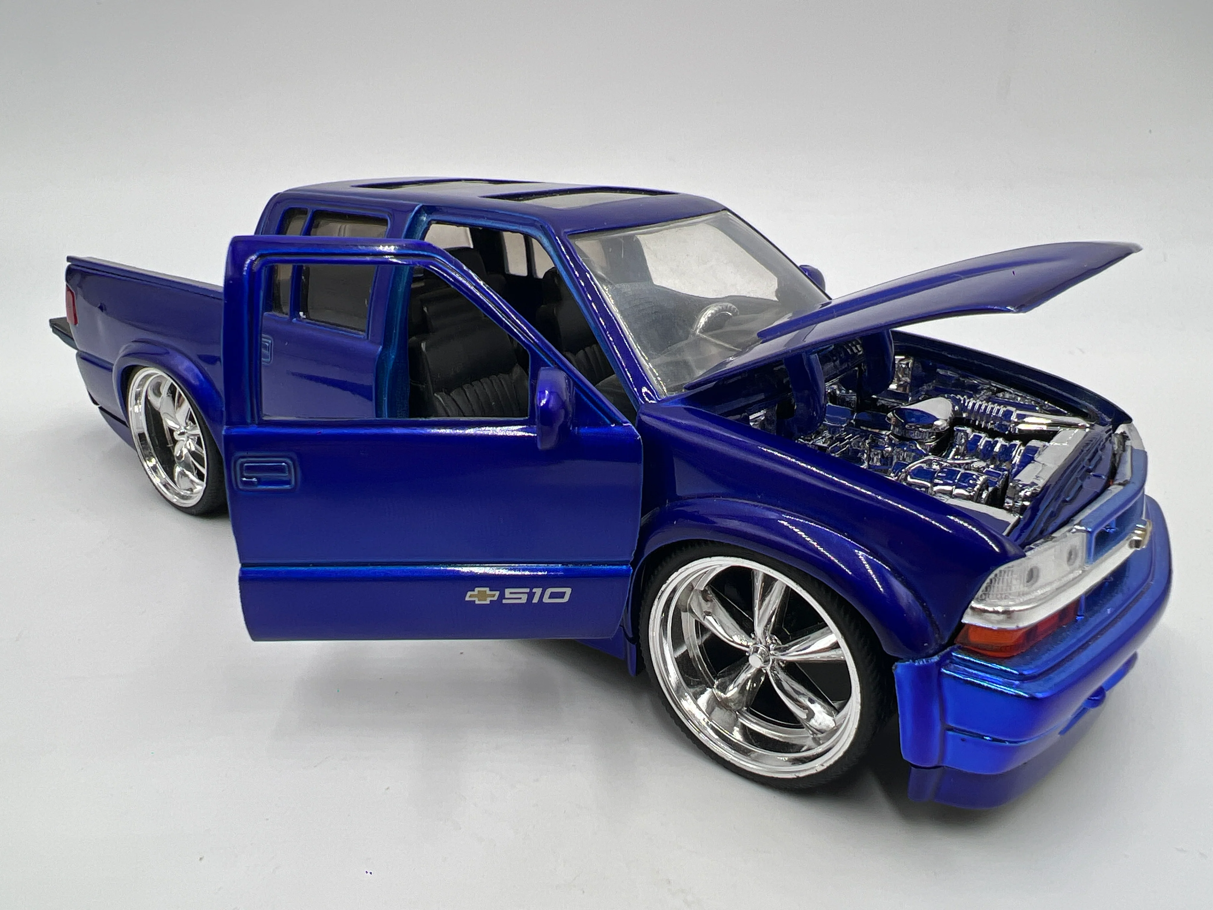 Jada 1/24 Scale Dub City 2000 Chevrolet S-10 Blue Loose - Image 3