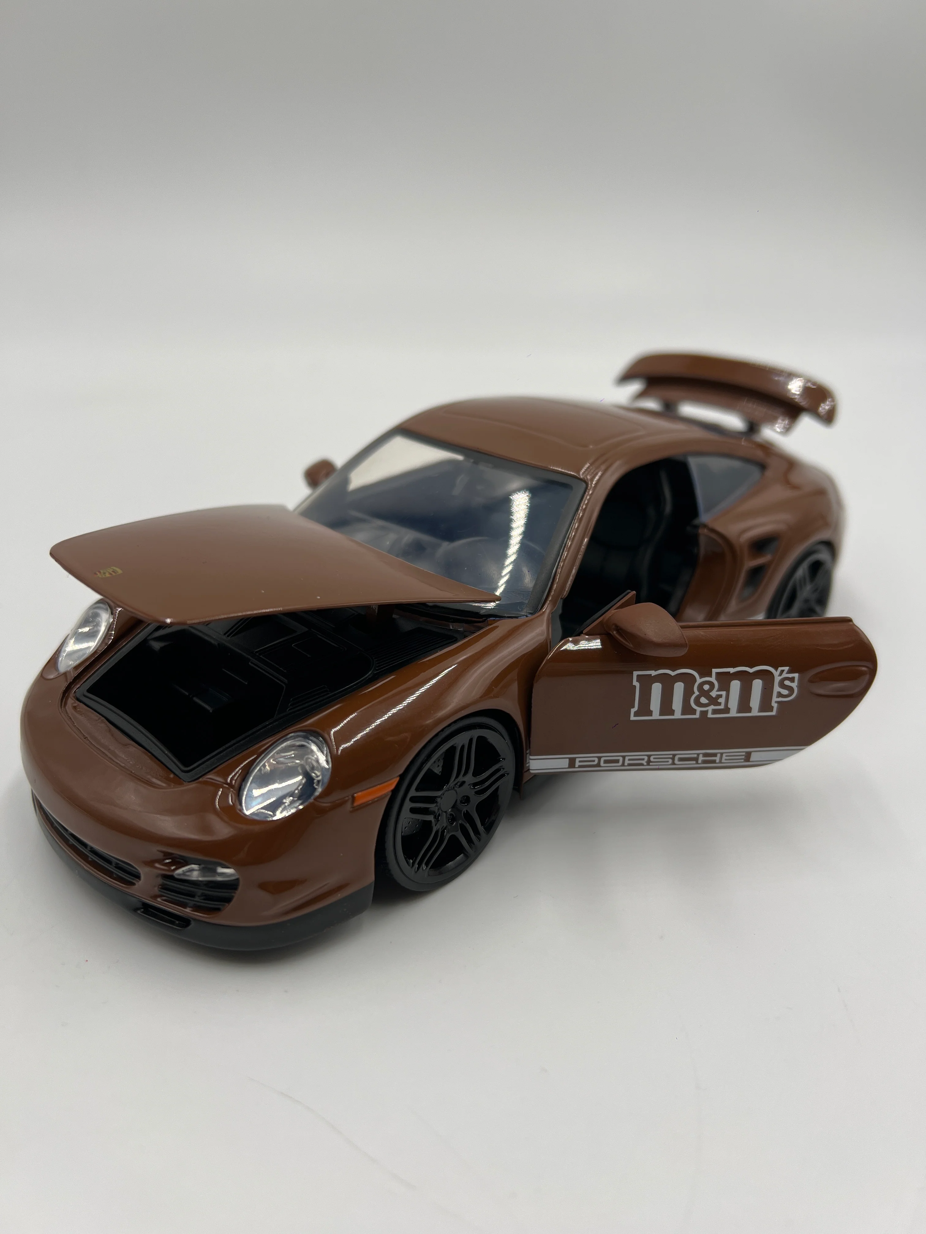 Jada Toys 1/24 Scale M&Ms 2007 Porsche 911 Turbo Brown Loose - Image 3