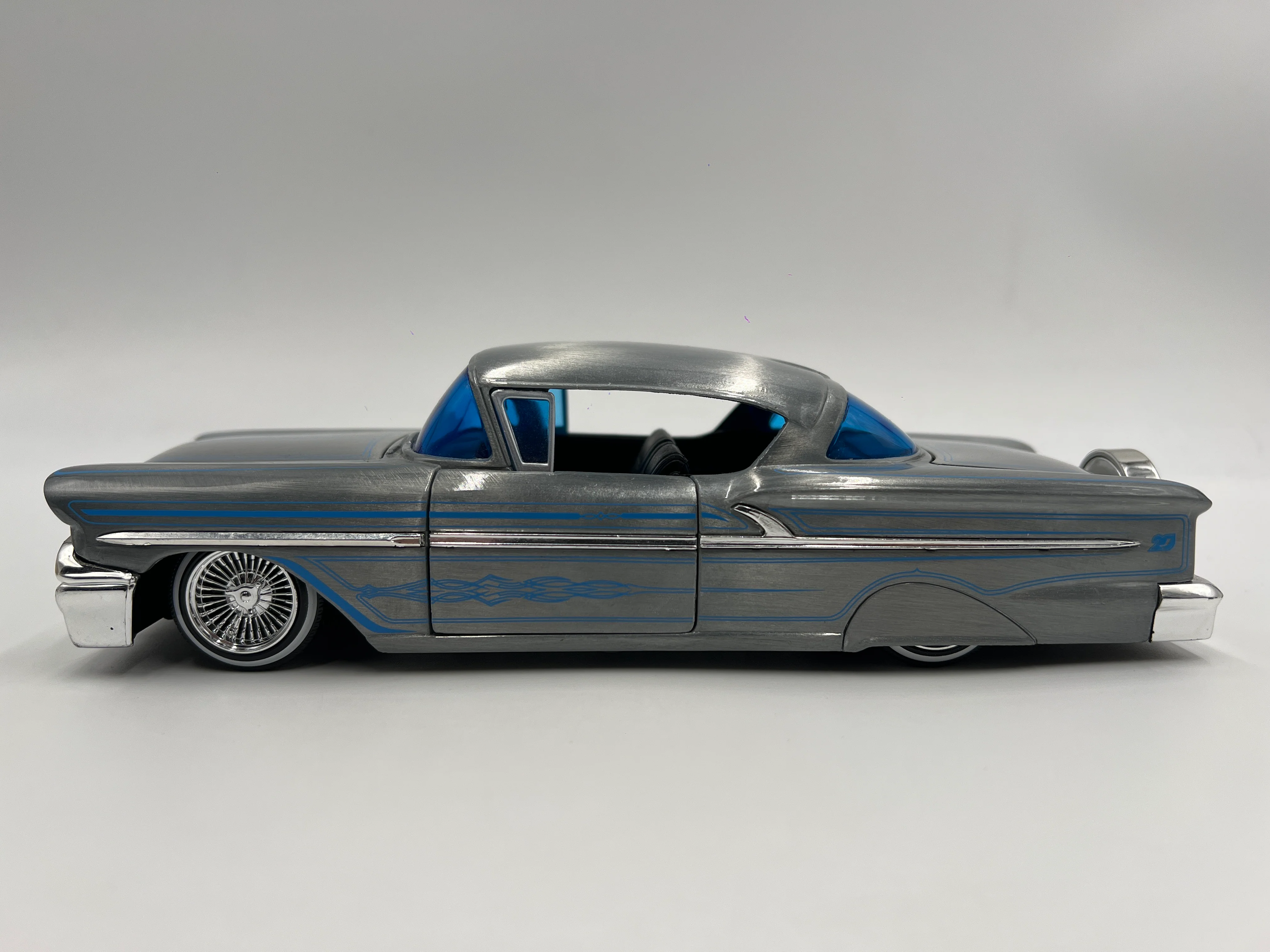 Jada Toys 1/24 Scale 20th Anniversary 1958 Chevrolet Impala Lowrider Loose - Image 7