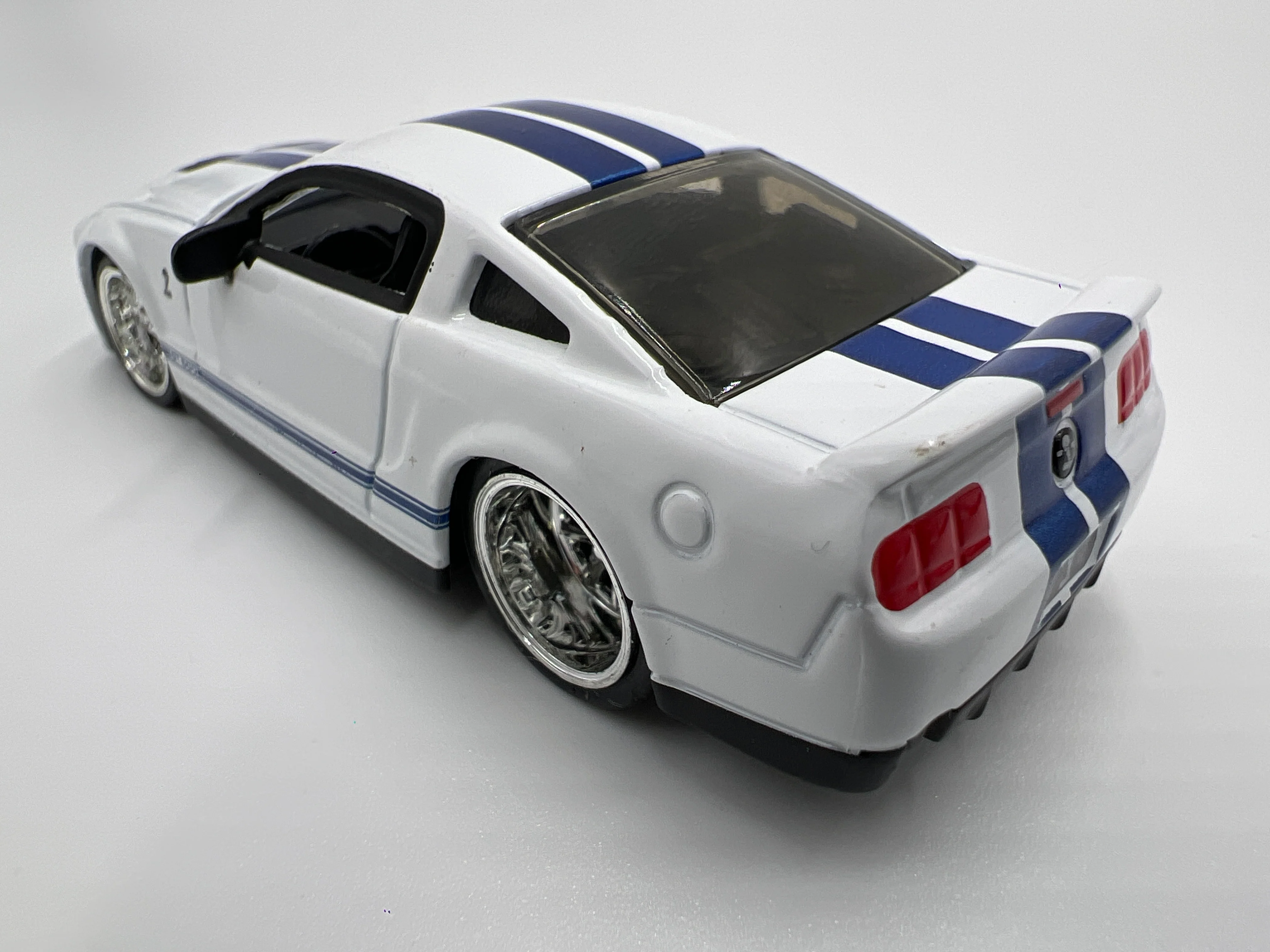 Jada Toys Big Time Muscle 2007 Shelby GT-500 White Loose VHTF Non Racing Decals - Image 3
