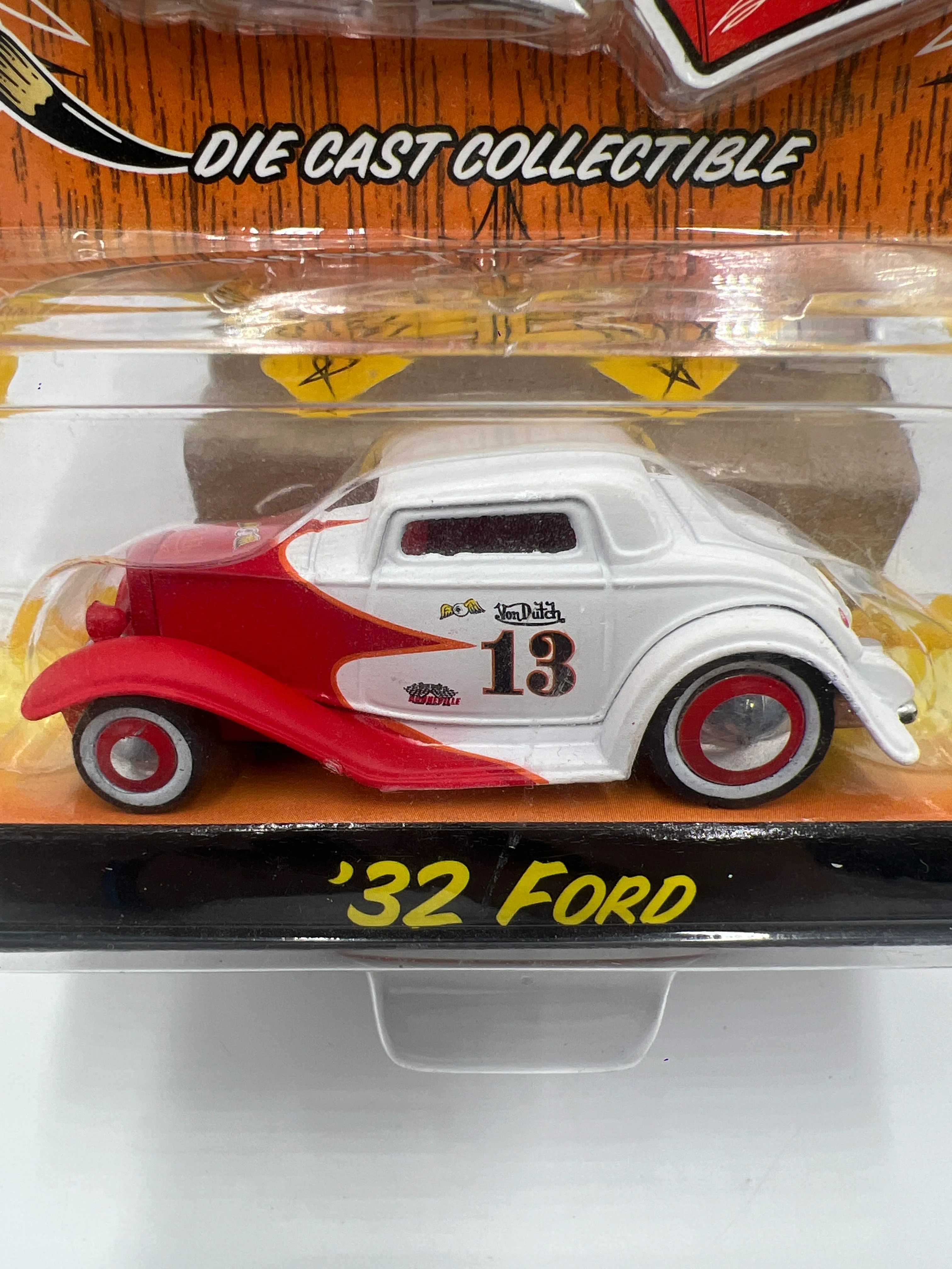 Jada Toys Von Dutch Garage 32 Ford White/Red 215G - Image 3