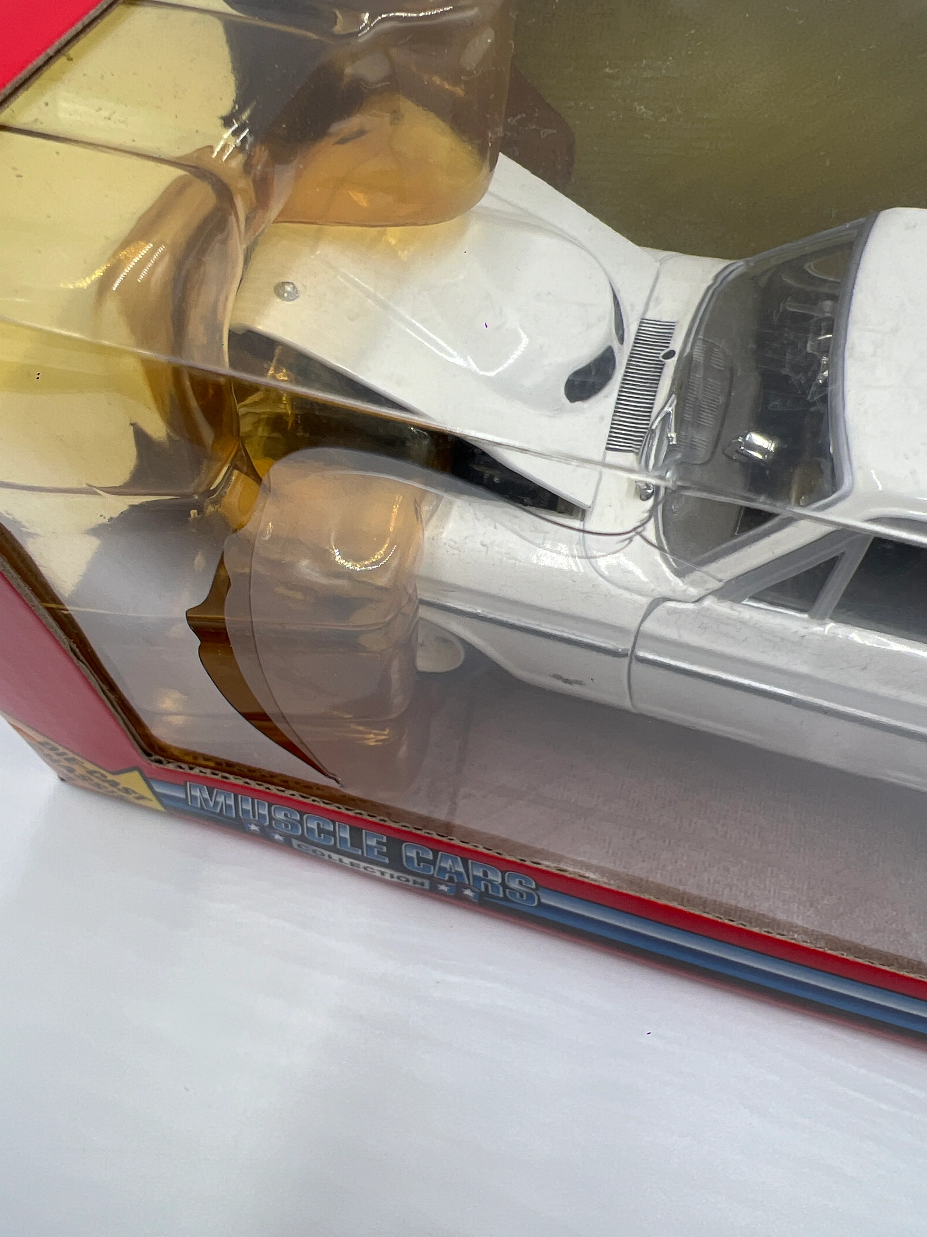 Johnny Lightning 1:24 Scale White Lightning Chase Muscle Cars 1964 Ford Thunderbolt White VHTF Damaged Blister - Image 5