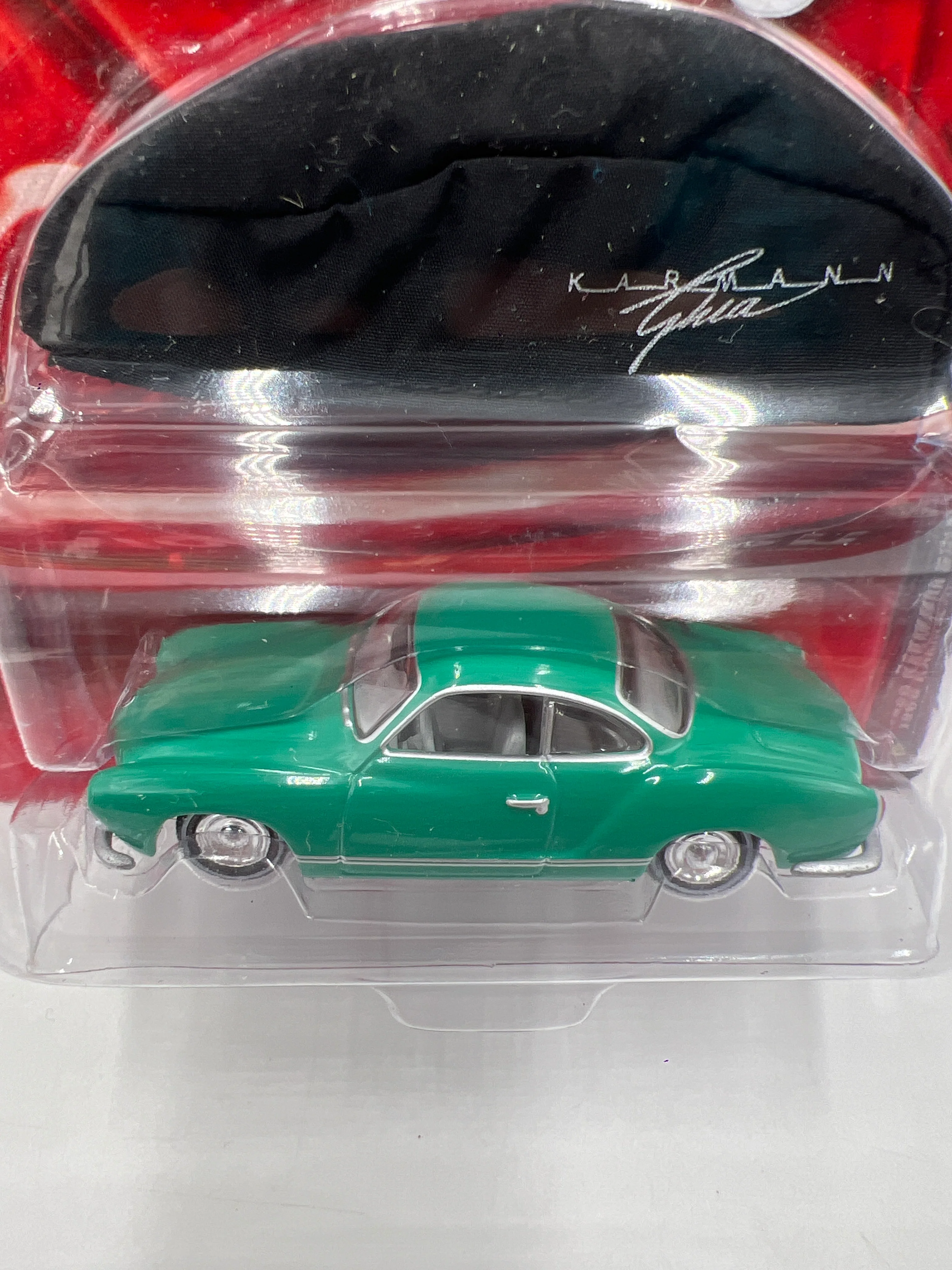 Johnny Lightning Volkswagen 1965 Karmann Ghia Green 220B - Image 3