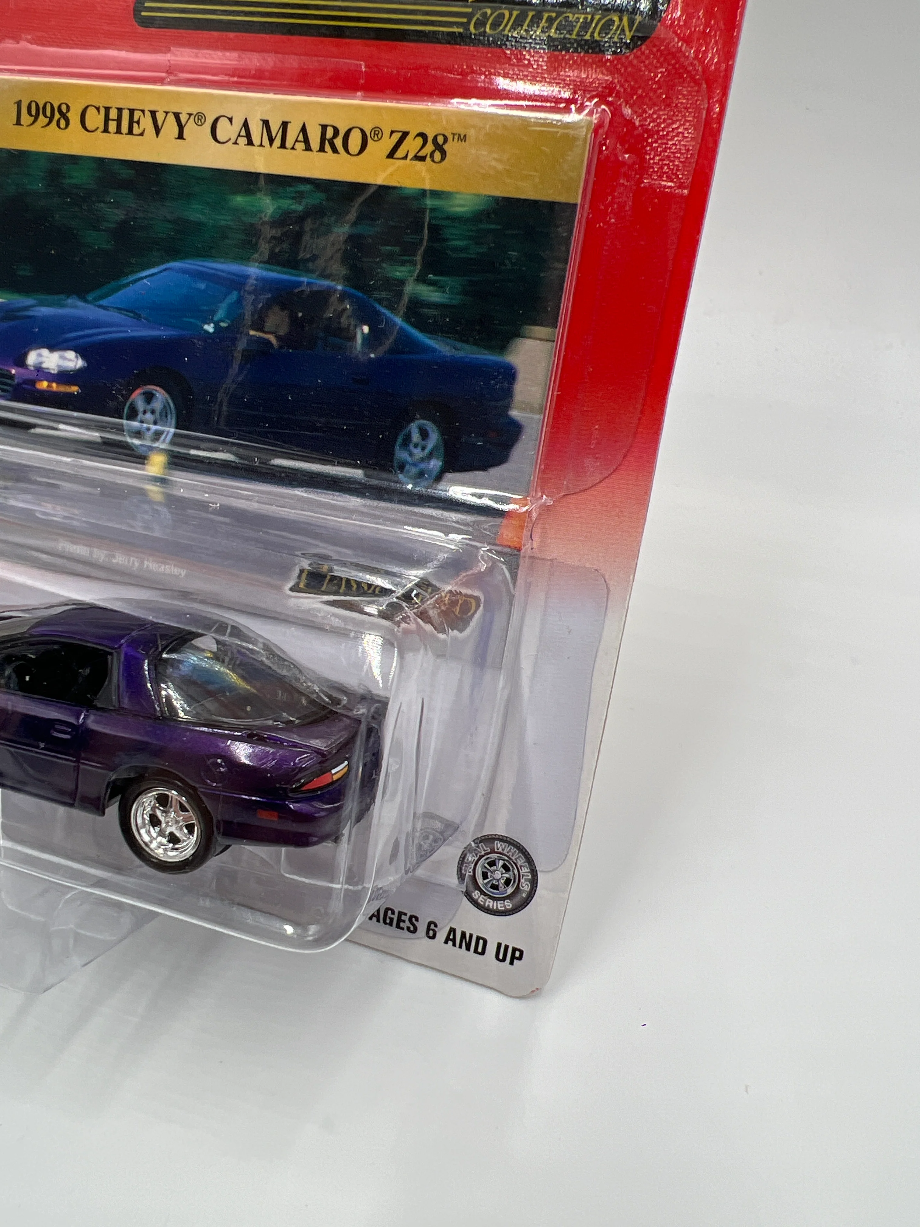 Johnny Lightning Classic Gold Collection 1998 Chevy Camaro Z28 Purple 219D - Image 3