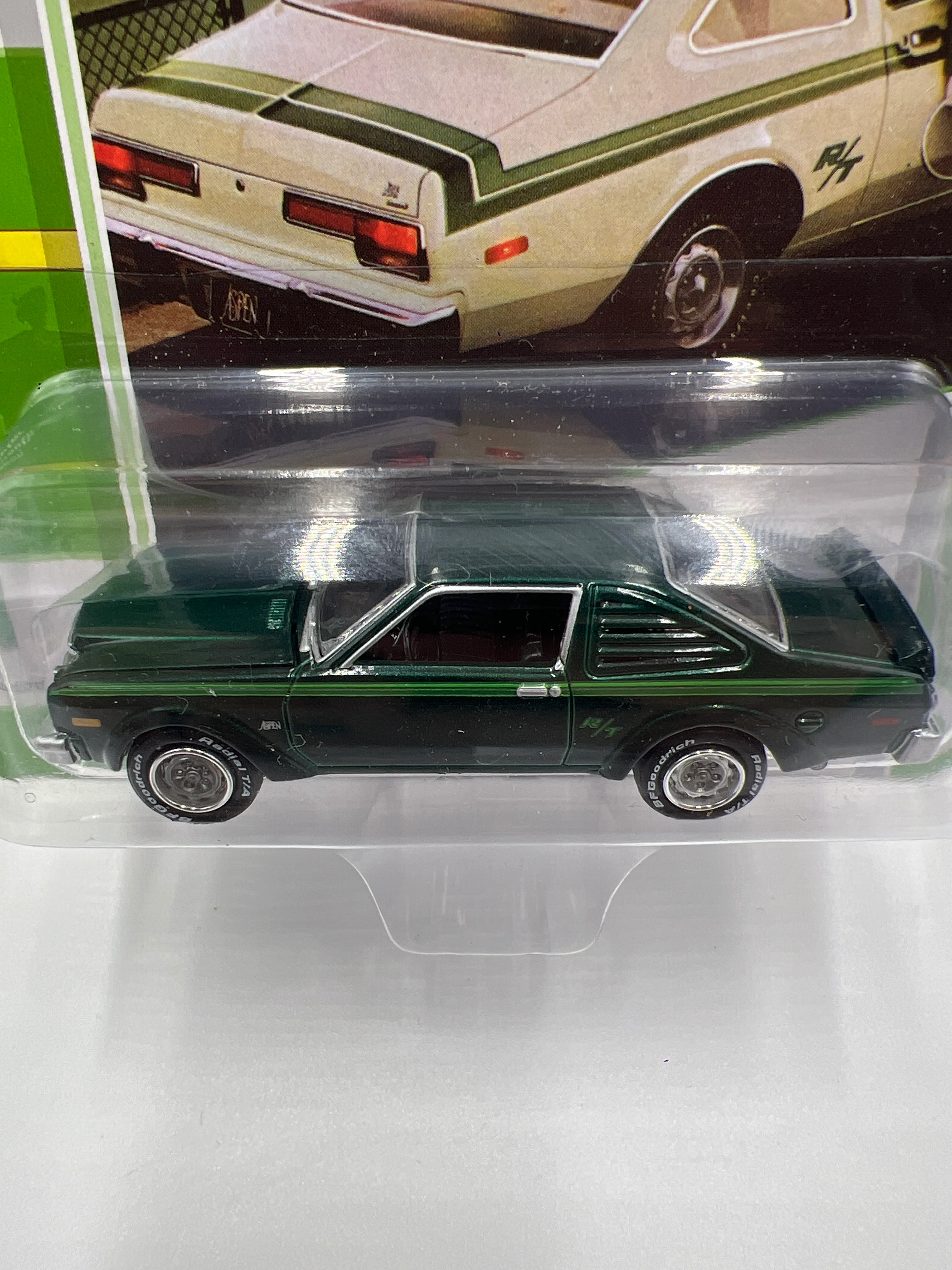 Johnny Lightning Classic Gold Collection Release 2 Version B 1976 Dodge Aspen R/T Deep Sherwood Sunfire Green 228H - Image 3